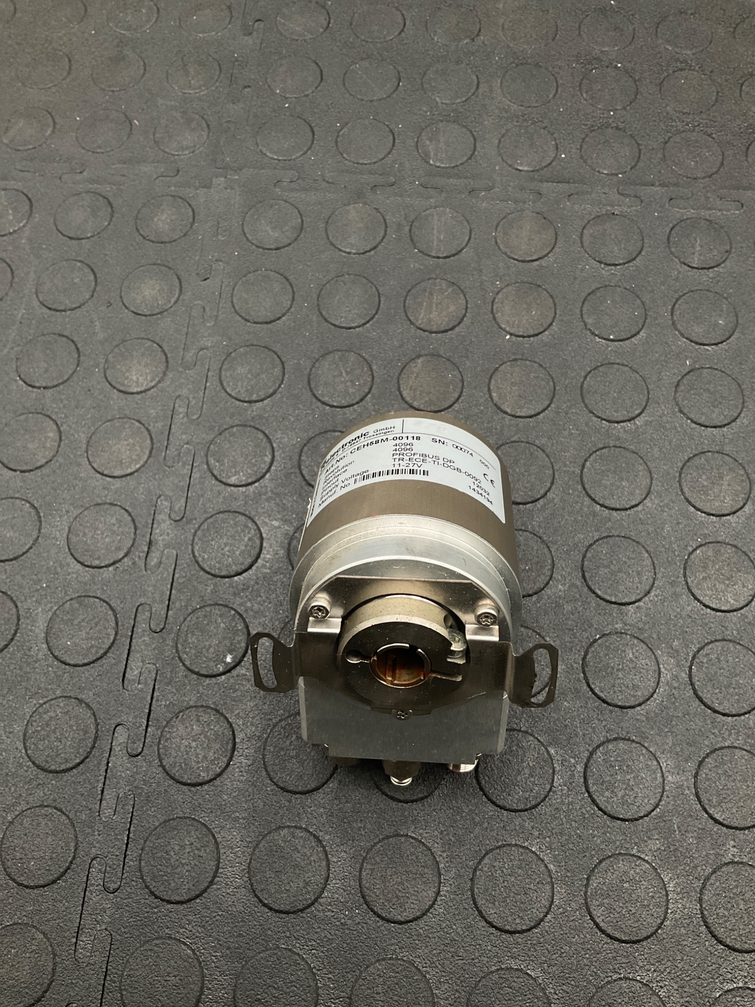 TR Electronic CEH58M-00118 Profibus-DP Rotary Encoder 58mm Shaft USED 2