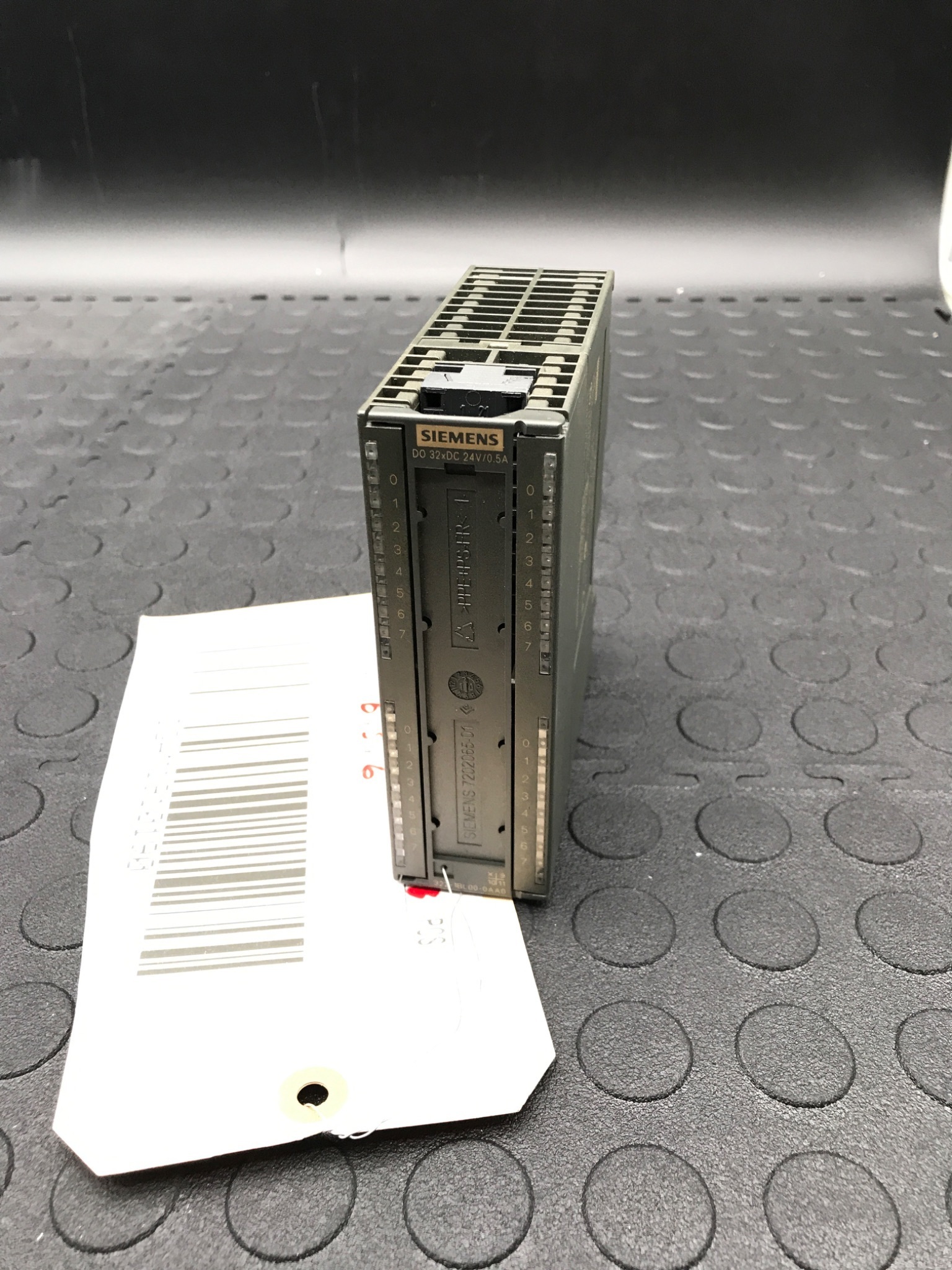 SIEMENS 6ES7 322-1BL00-0AA0 SM322 32-Channel Digital Output Module USED 1