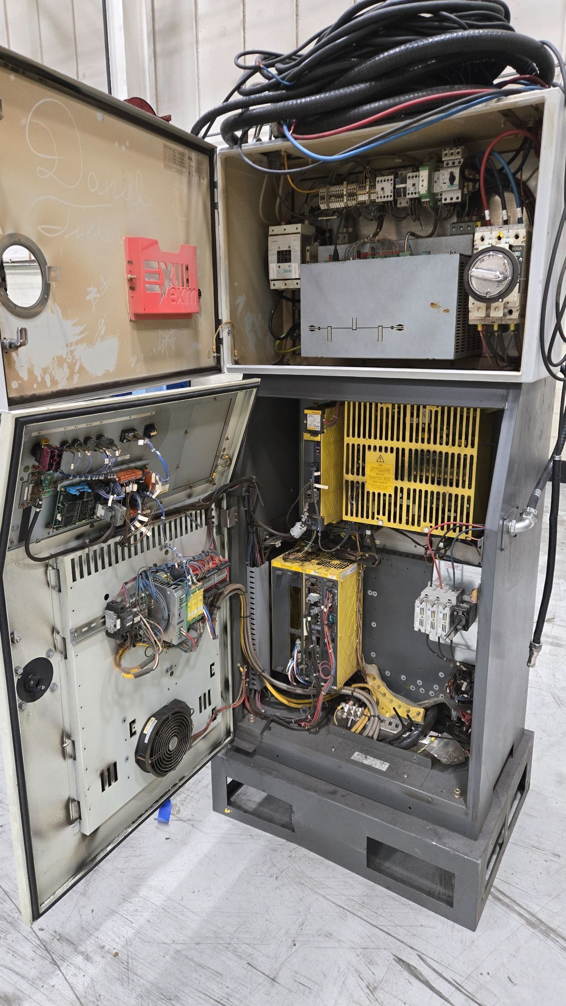 FANUC - R2000IB/210 W/ R-30IA Controls USED 7