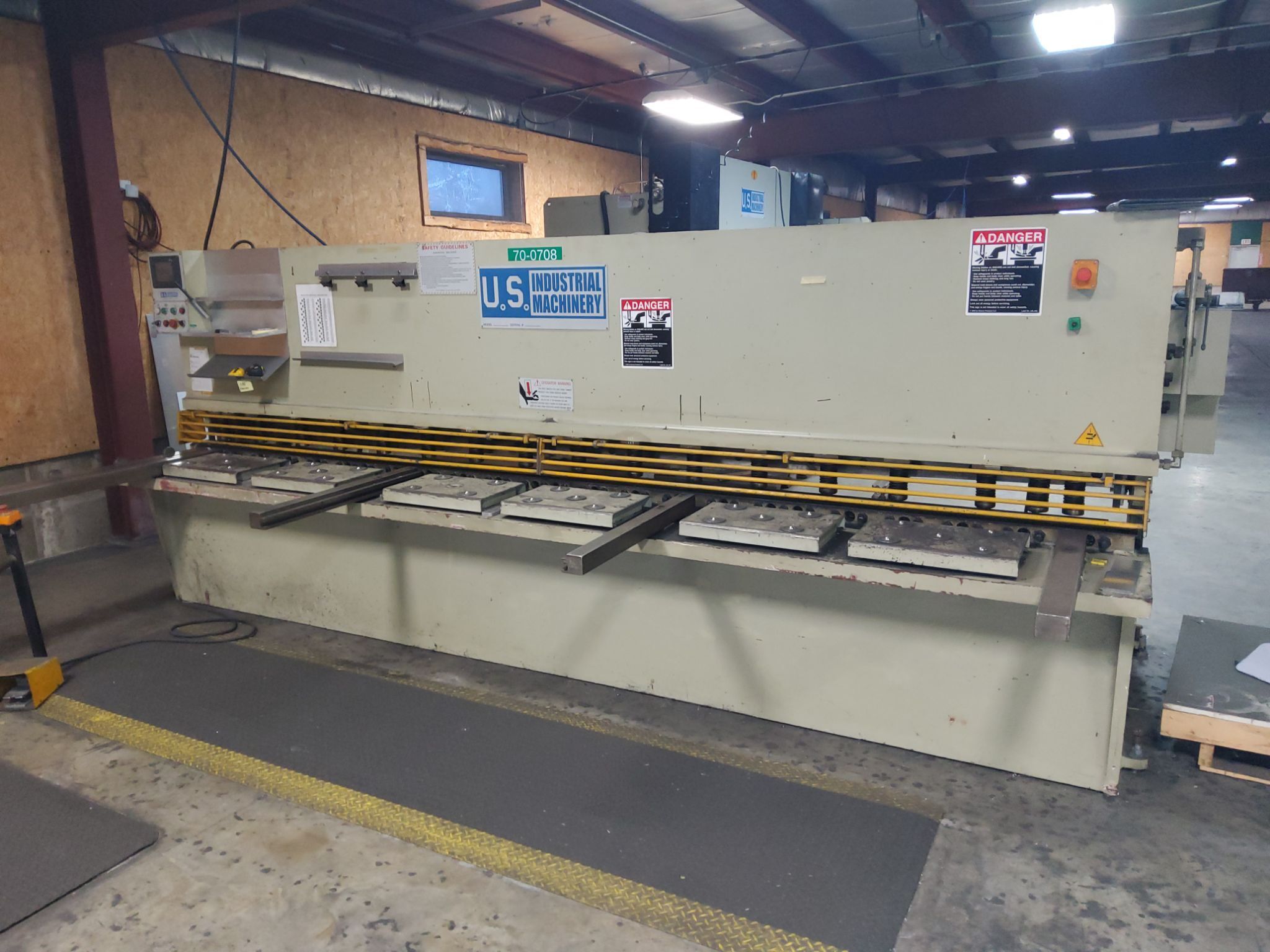 2005 U.S. INDUSTRIAL MACHINERY 12' X 1/4" CNC SHEAR 10