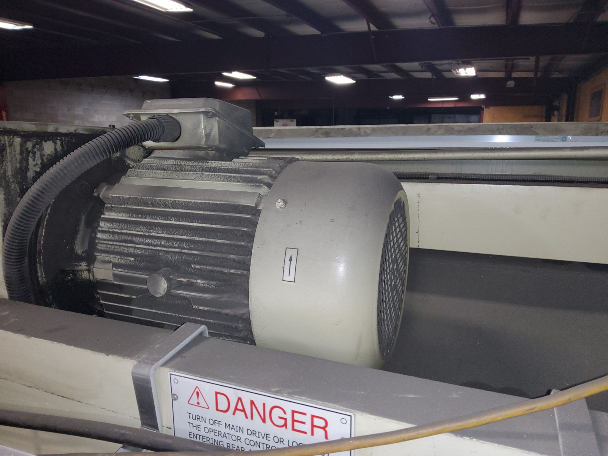 2005 U.S. INDUSTRIAL MACHINERY 12' X 1/4" CNC SHEAR 8