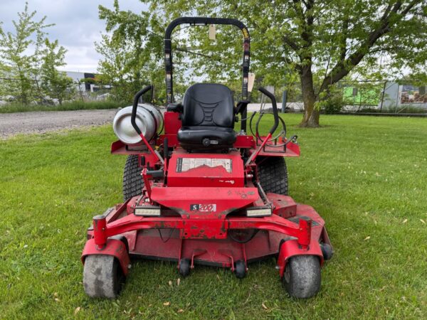 SNAPPER PRO S200XTP Propane Zero-Turn Lawn Mower USED - NEEDS BATTERY 1