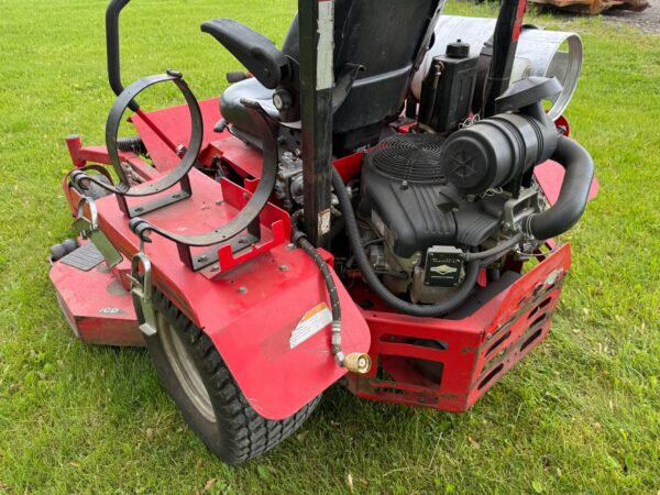 SNAPPER PRO S200XTP Propane Zero-Turn Lawn Mower USED - NEEDS BATTERY 4