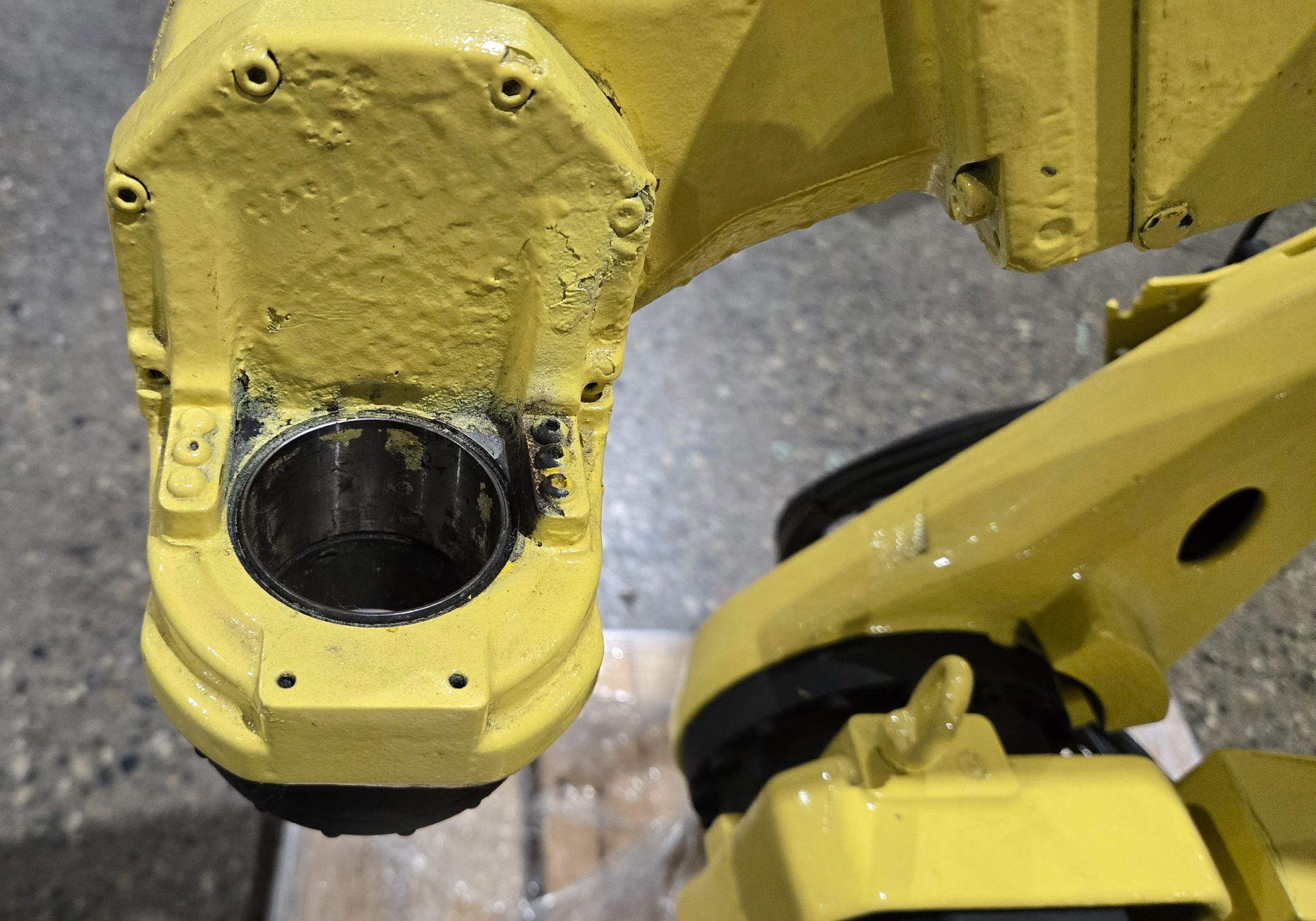 FANUC M-20IA ROBOT ARM ONLY MISSING SERVO MOTOR PARTS ONLY USED 6