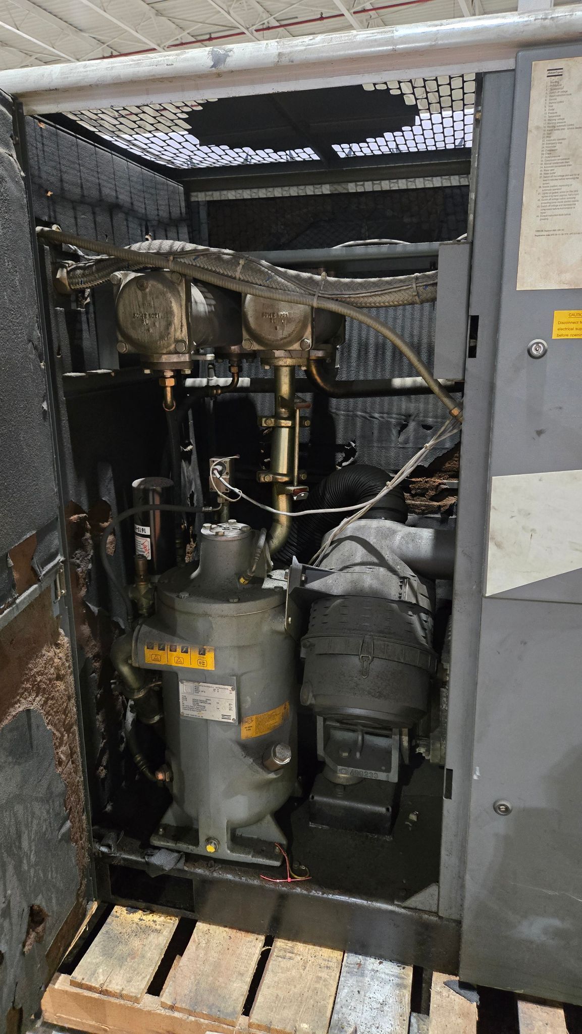 ATLAS COPCO GA 50 VSD ROTARY SCREW AIR COMPRESSOR USED 5