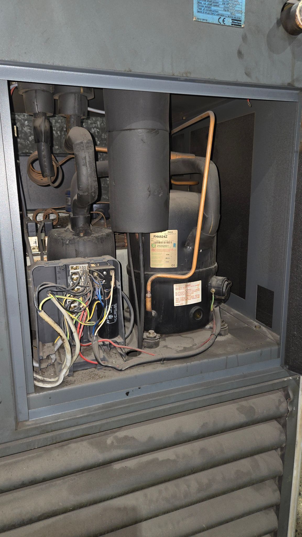 ATLAS COPCO GA 50 VSD ROTARY SCREW AIR COMPRESSOR USED 6