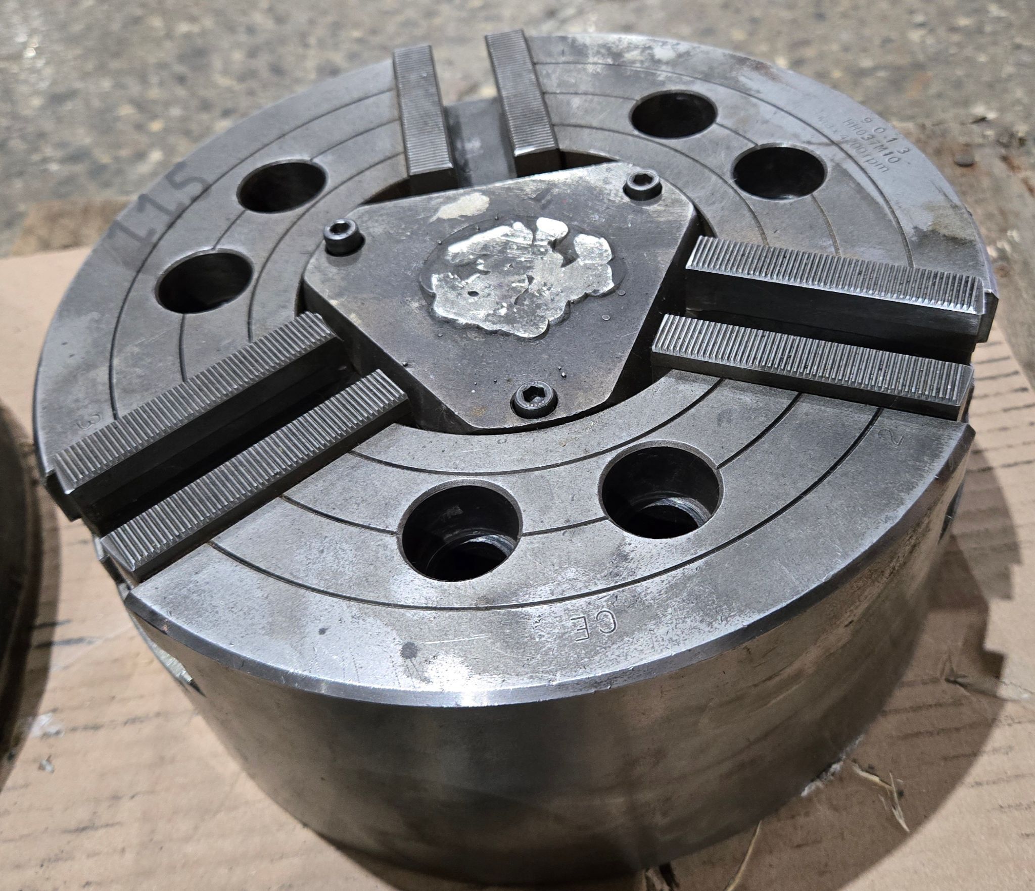 HOWA H037M10 10″ 3‑Jaw Power Chuck USED 1