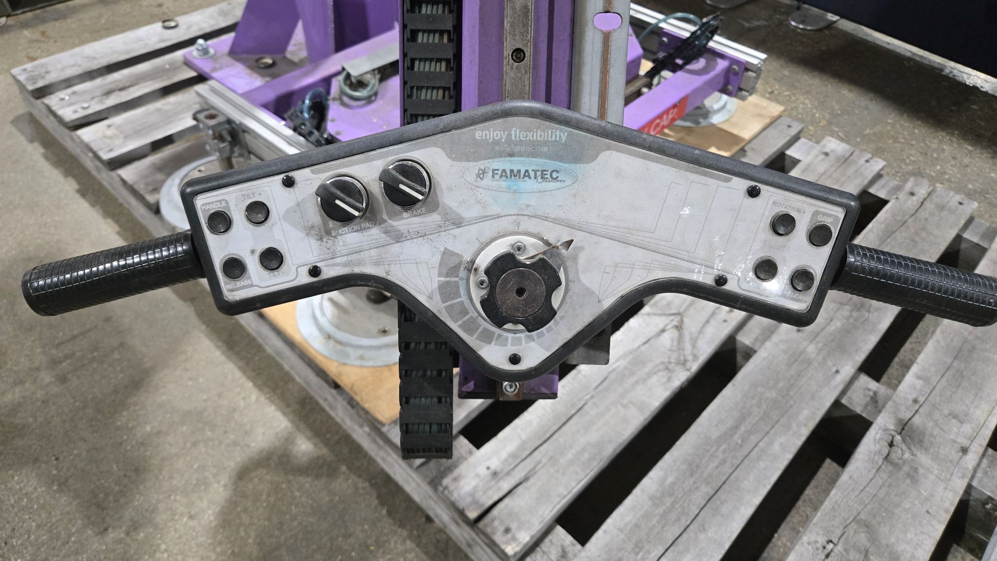 FAMATEC FR-V250 FRIENDLY PNEUMATIC MANIPULATOR ARM 250KG SUCTION USED 2