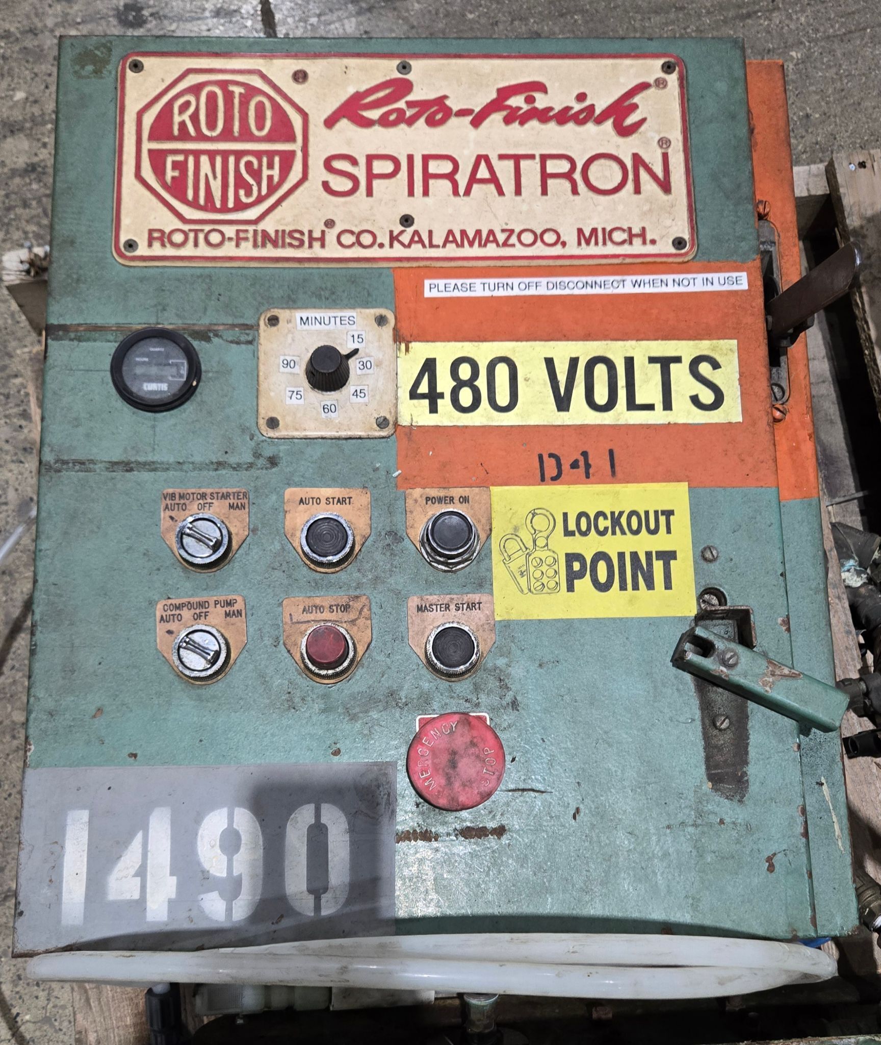 ROTO-FINISH ST-4N6A VIBRATORY PARTS FINISHER USED 8