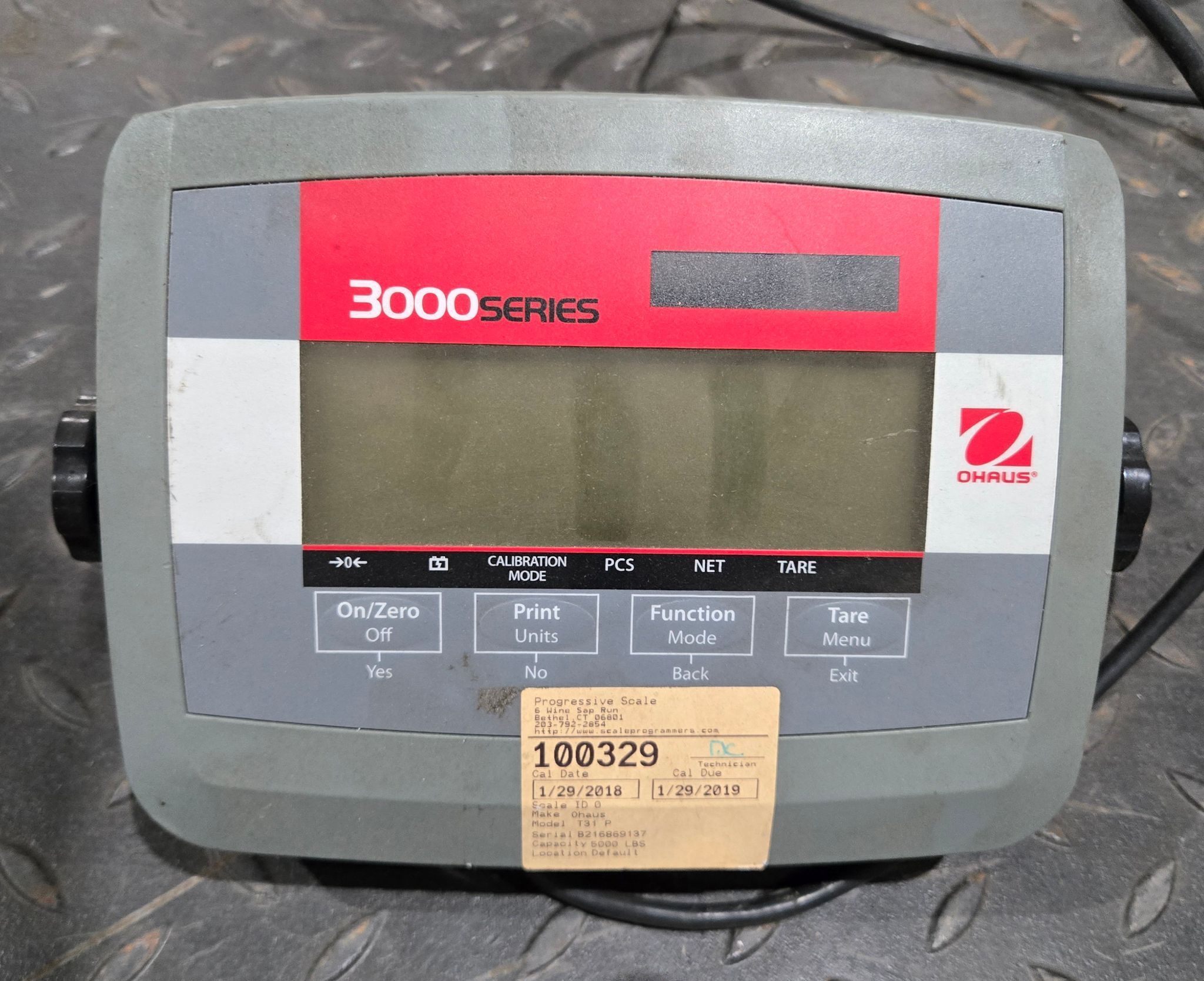 OHAUS VN5000X FLOOR SCALE 5000LB CAPACITY MISSING FOOT USED 2