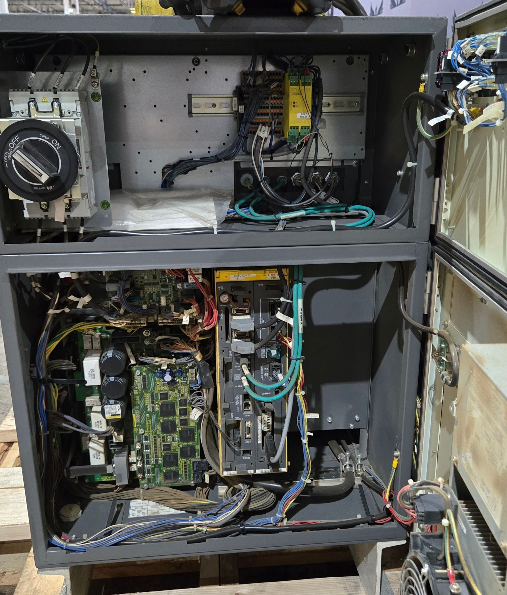 FANUC R-2000IB/210F + R30IB ROBOT ARM AND CONTROL CABINET USED 9