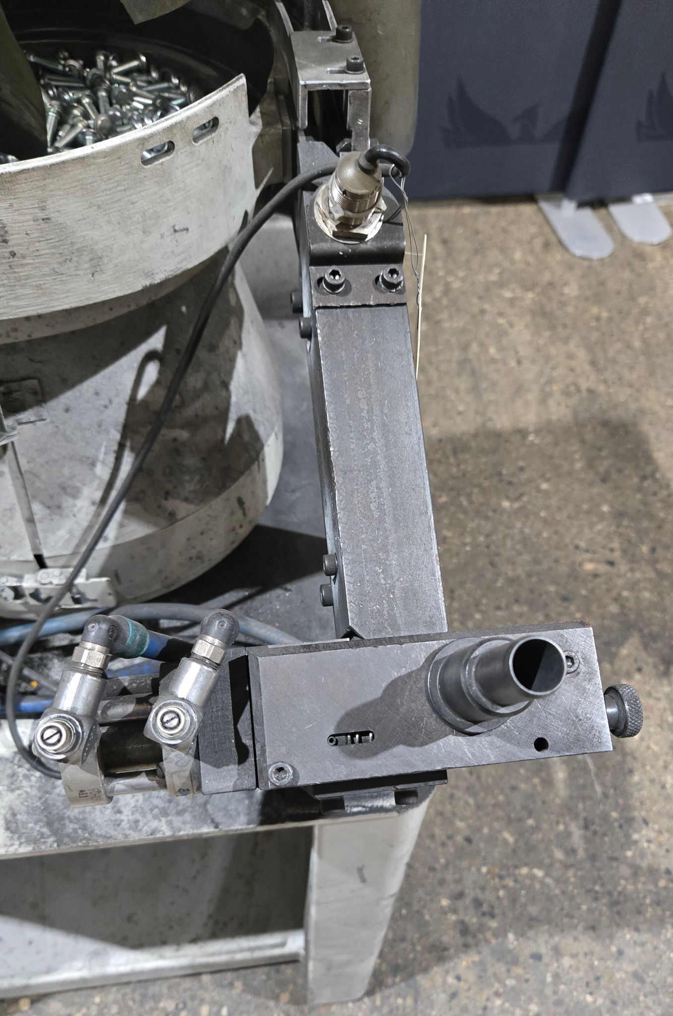 EMHART ETF12AF VIBRATORY BOWL FEEDER USED 5