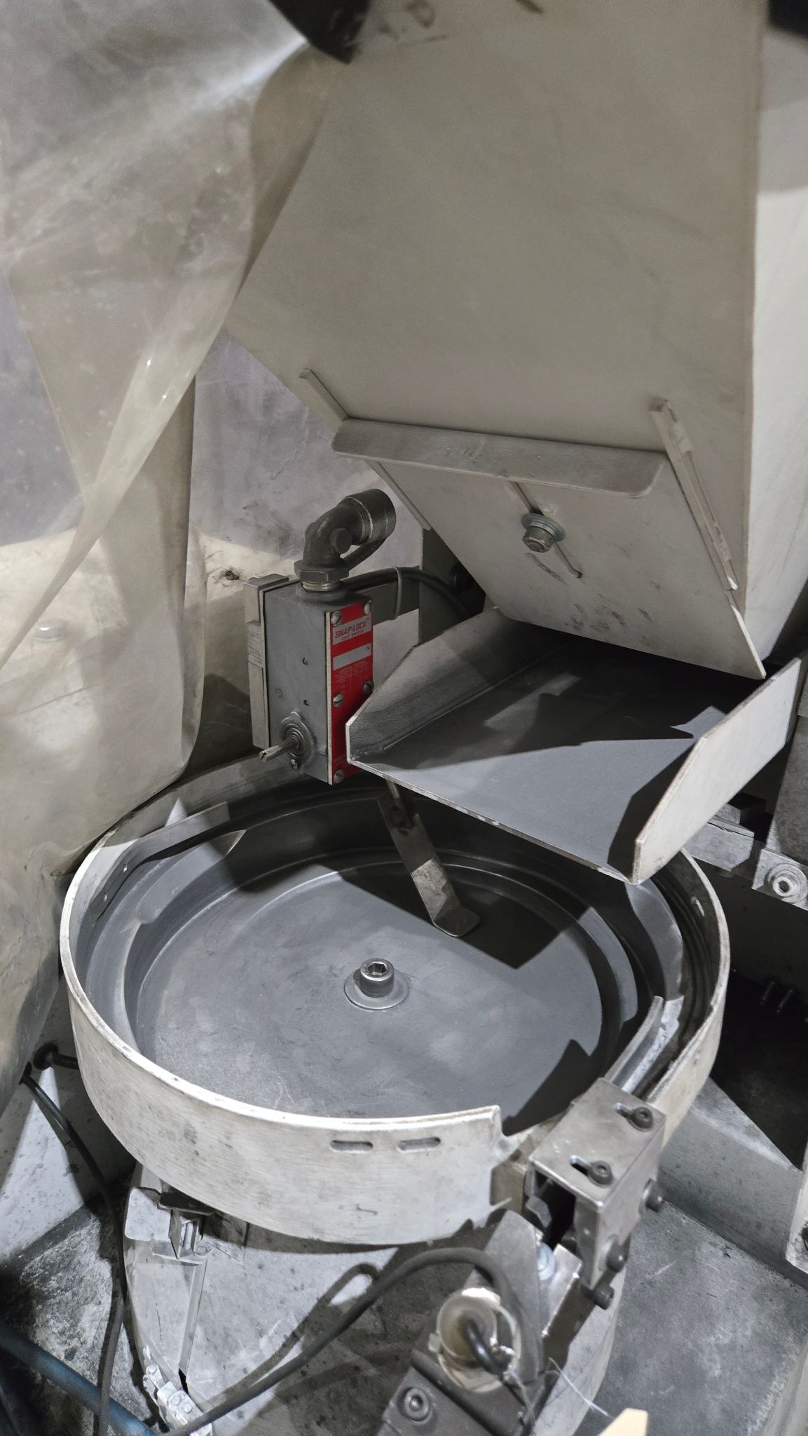 EMHART ETF12AF VIBRATORY BOWL FEEDER USED 7