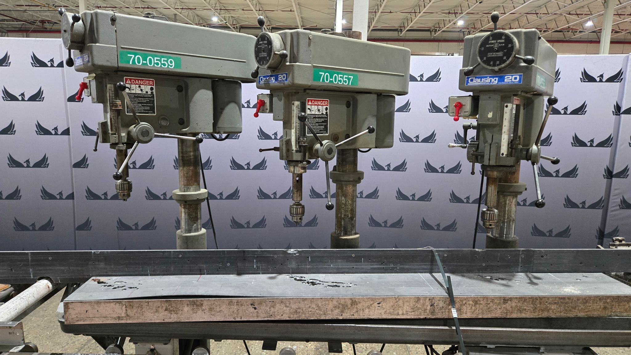 CLAUSING 2286 1.5 HP TRIPLE HEAD DRILL PRESS WITH CONVEYOR SYSTEM USED 9