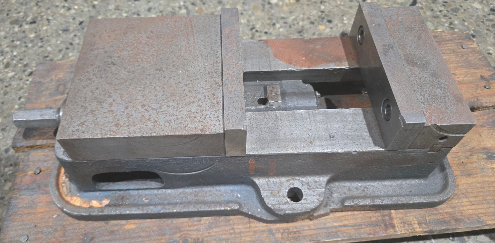 KURT ANG LOCK TABLETOP VICE USED 0