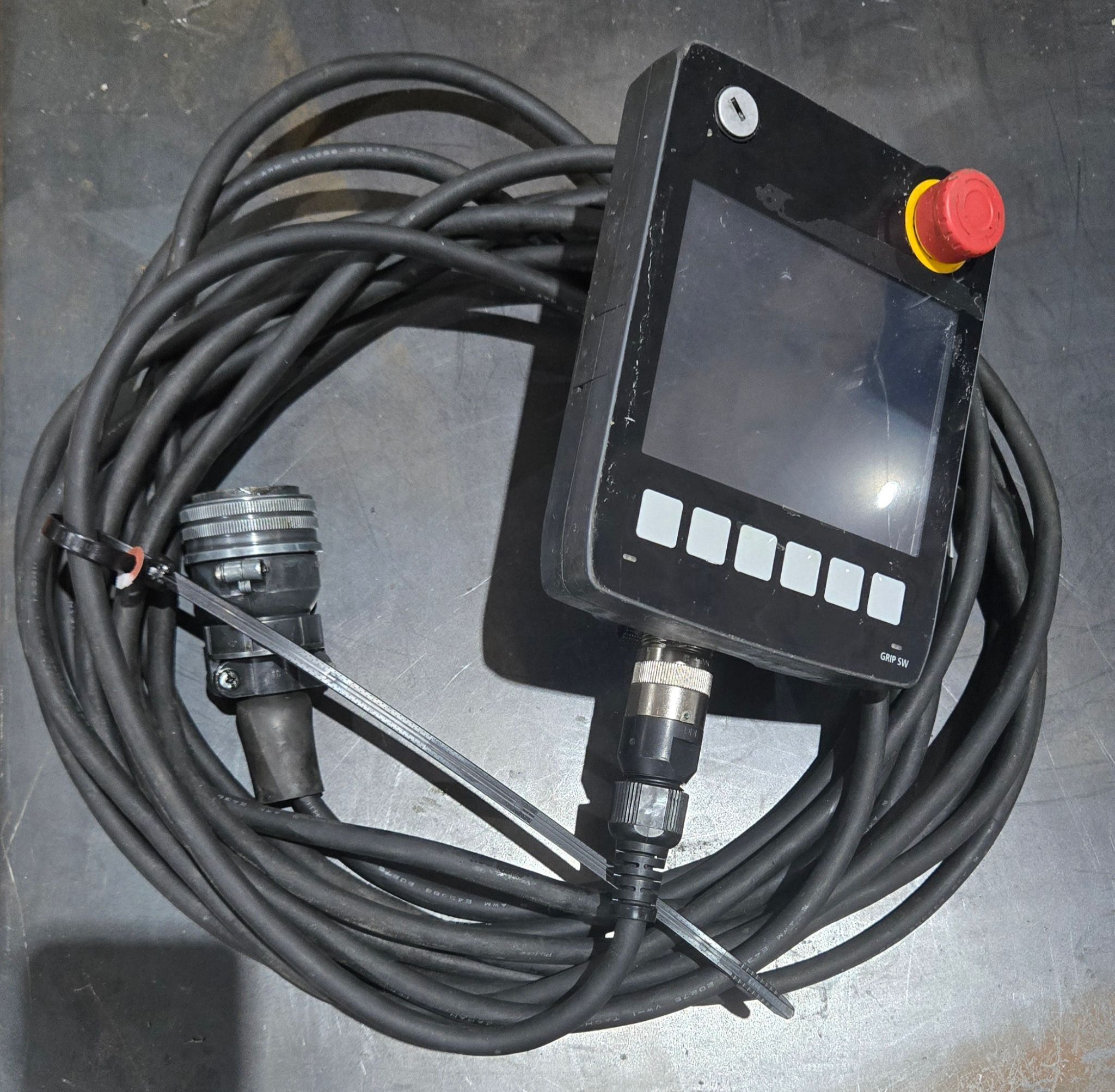 MITSUBISHI GT2505HS-VTBD GOT2000 TEACH PENDANT USED PARTS ONLY 0