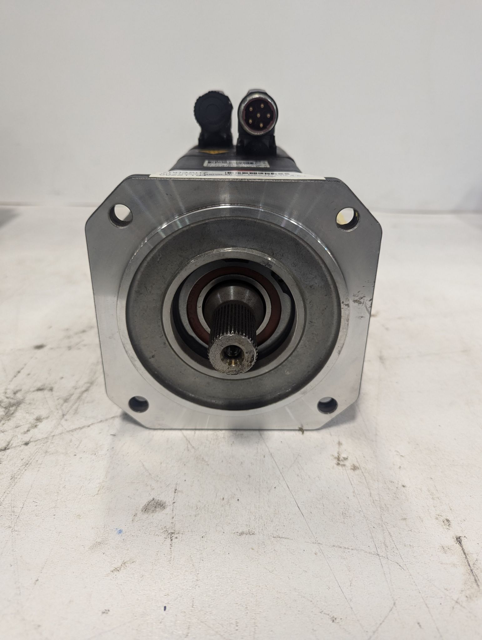 KUKA 1FK7081-5AZ91-1ZZ9-Z S04 SERVO MOTOR USED 1