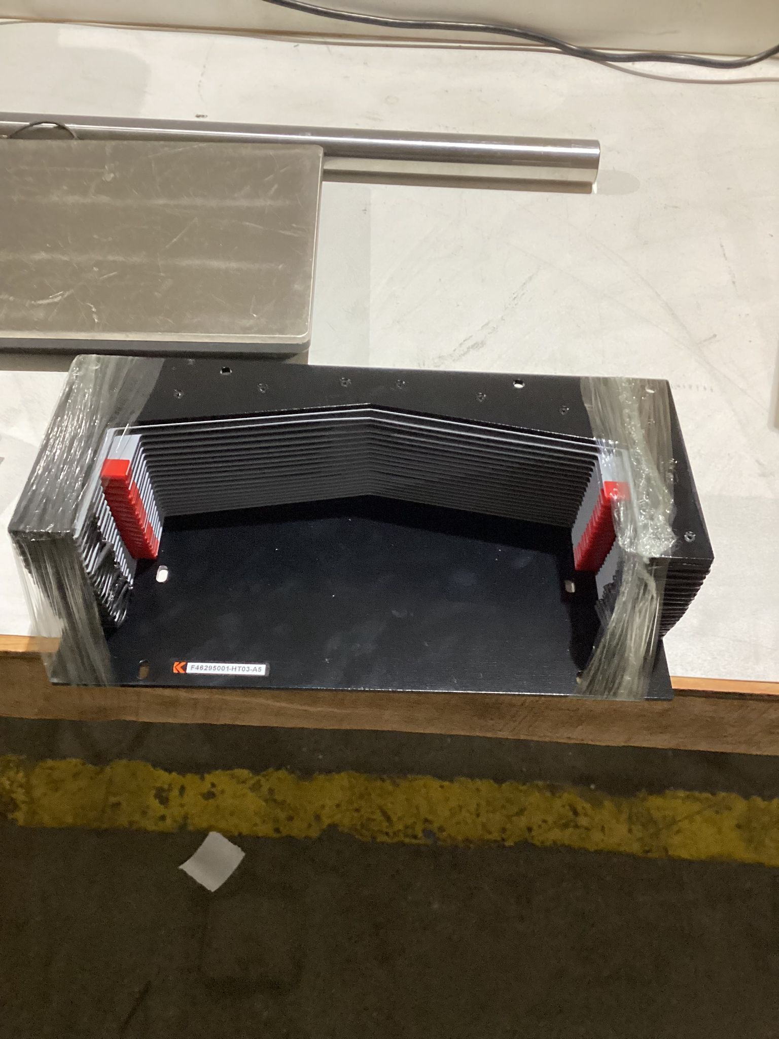KEYARROW F46295001-HT03-A5 CNC Machine Cover USED 0
