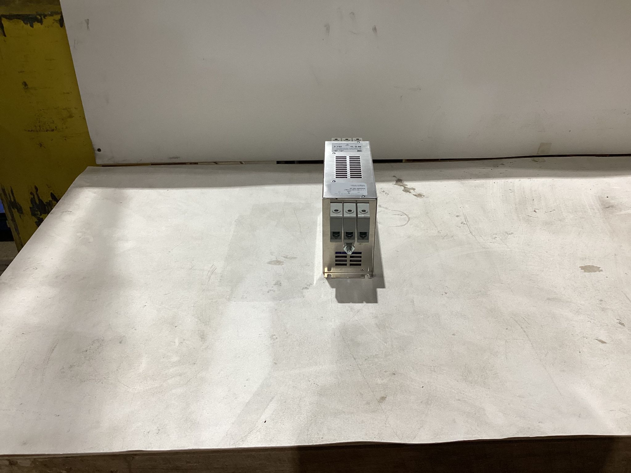 SCHAFFNER FN3258‑100‑35 ULTRA‑COMPACT 3PHASE EMI FILTER USED 1