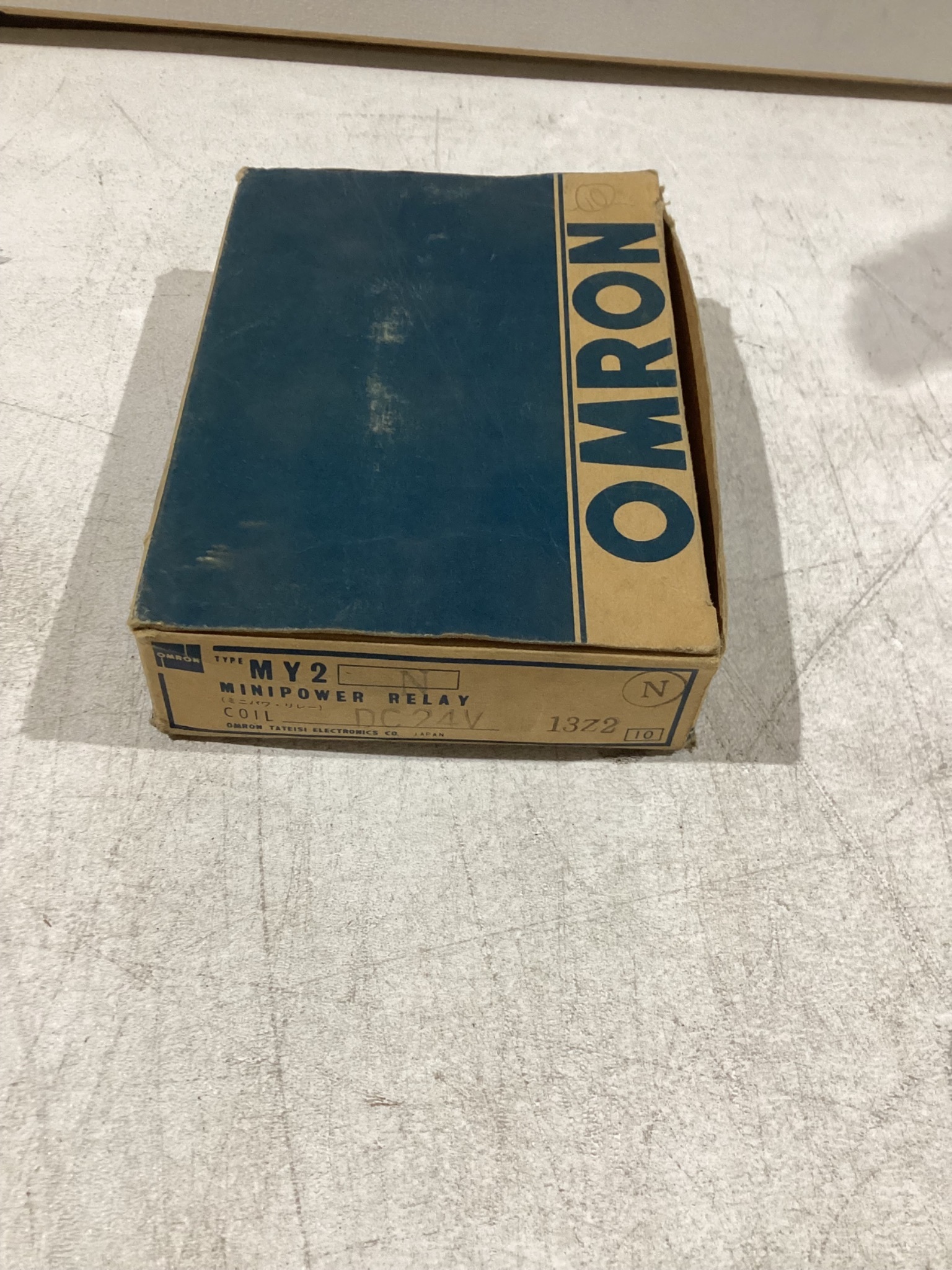 LOT OF 10 OMRON MINIPOWER RELAYS MY2 N NEW 1