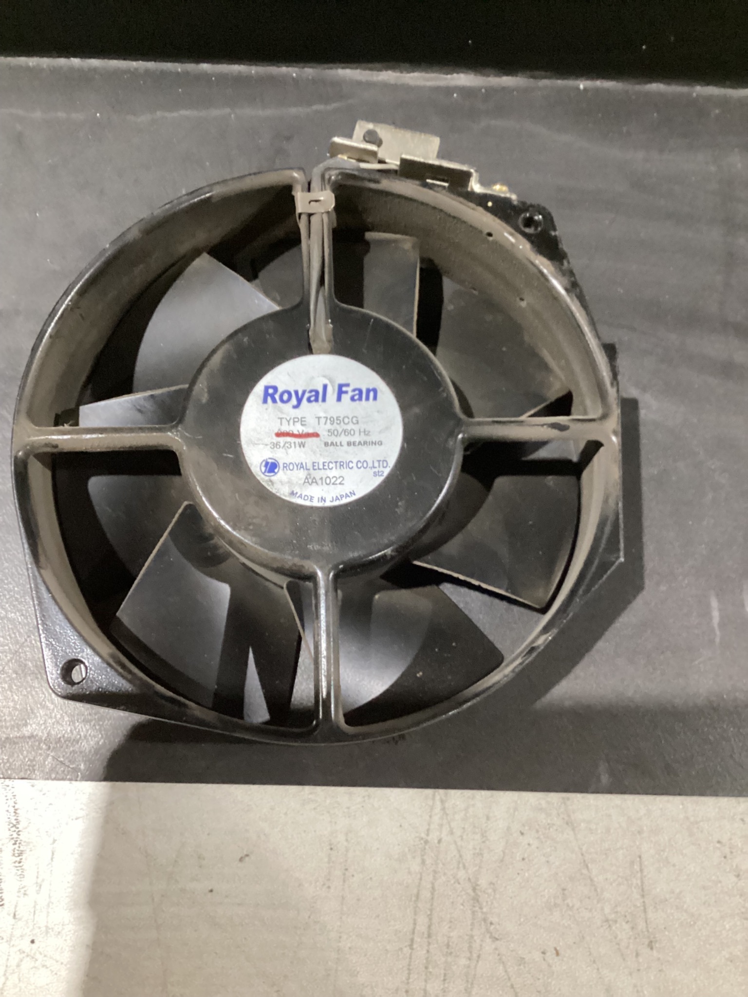 ROYAL ELECTRIC COOLING FAN T795CG USED 0