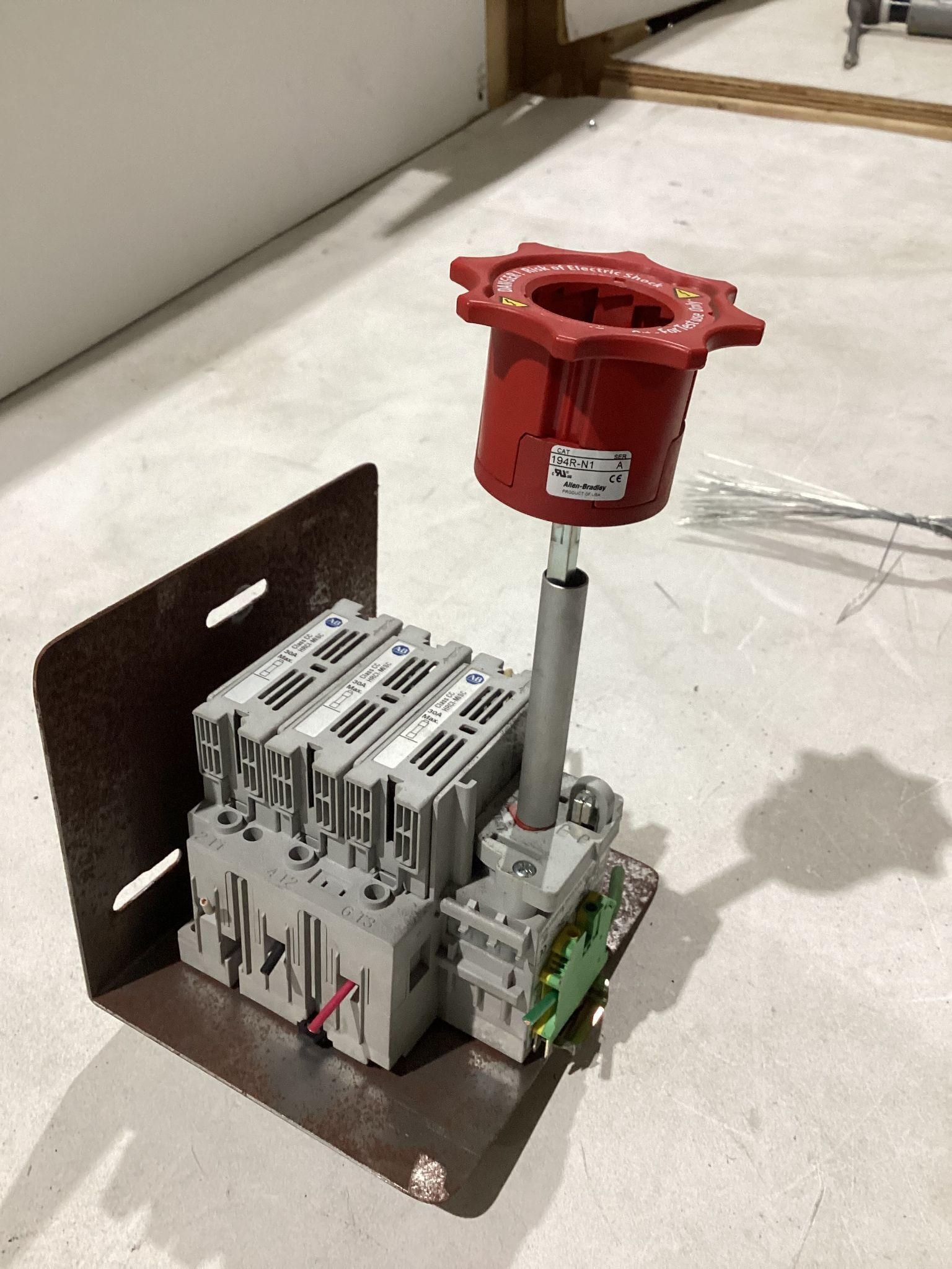 Allen-Bradley 194R-N1 Disconnect Switch USED 1