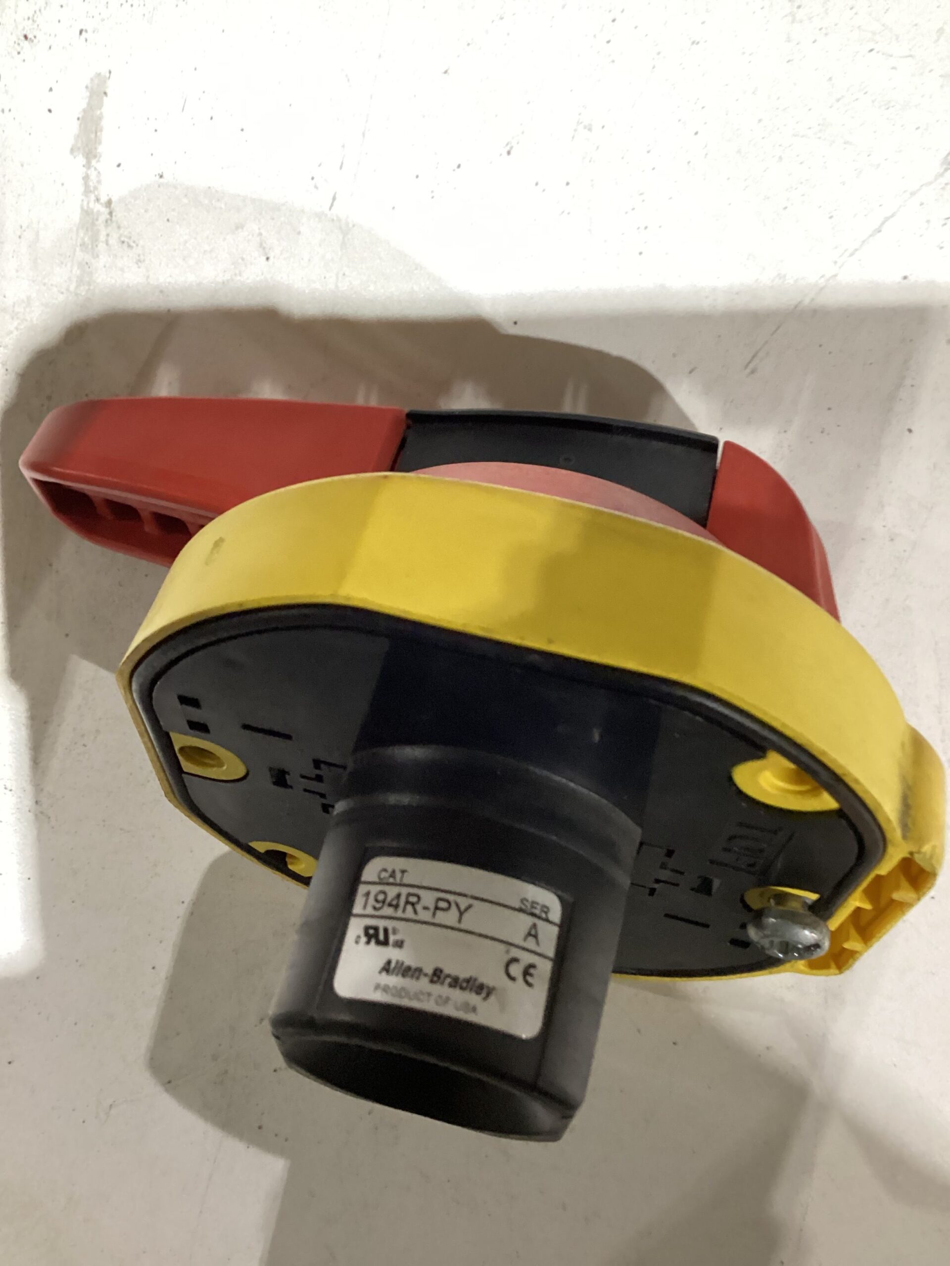 Allen-Bradley 194R-PY Disconnect Operating Handle USED 1