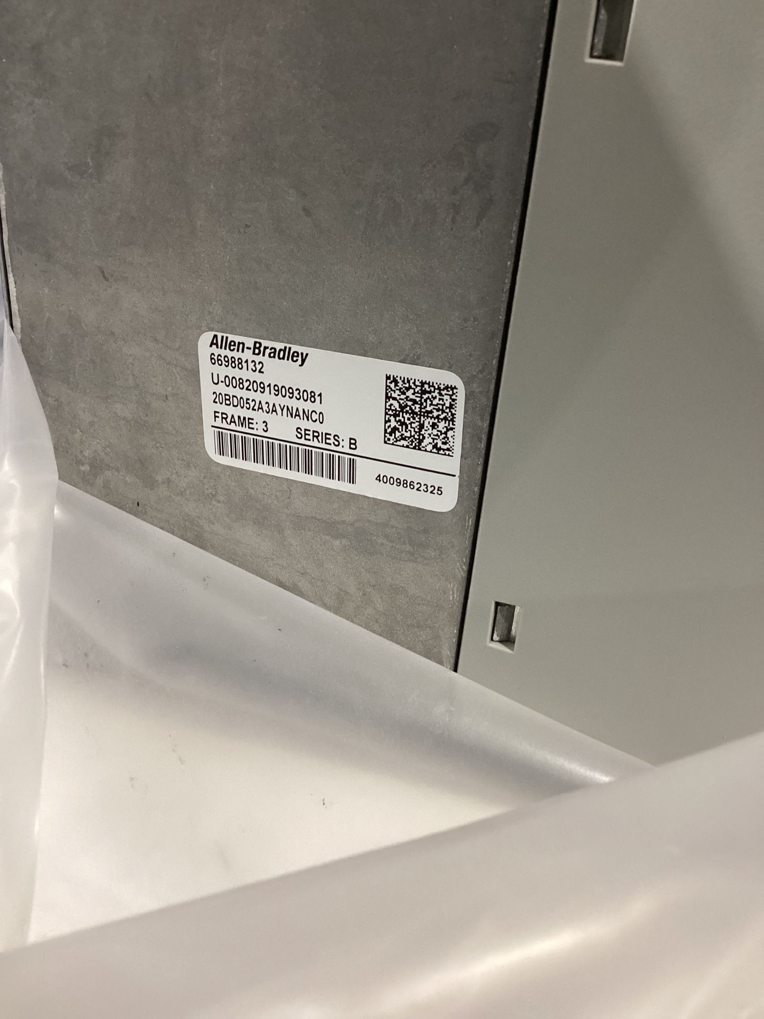 ALLEN BRADLEY 20BD052A3AYNANC0 DRIVES USED 1