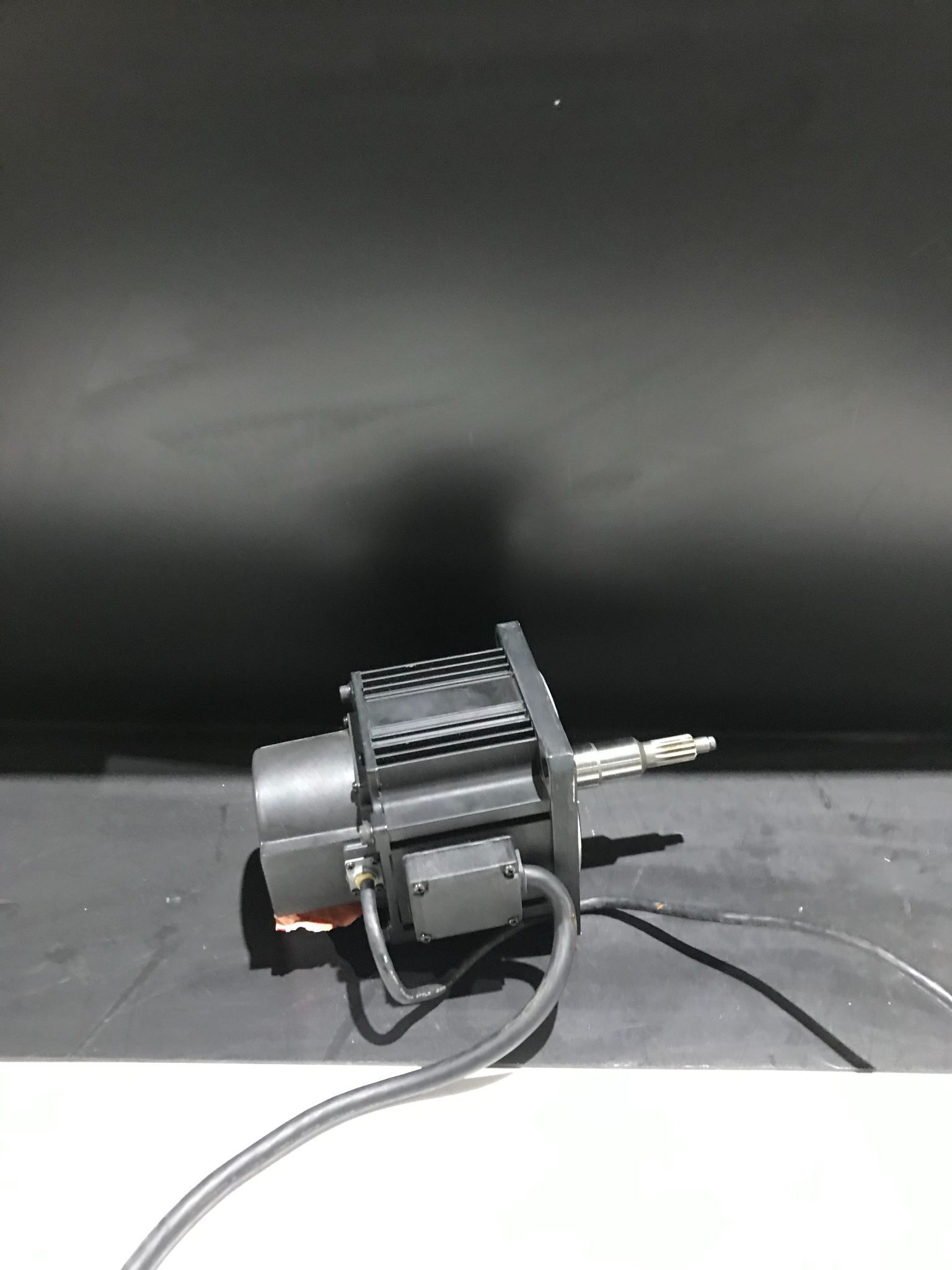 NACHI SERVO MOTOR MQM082Q9V USED 2