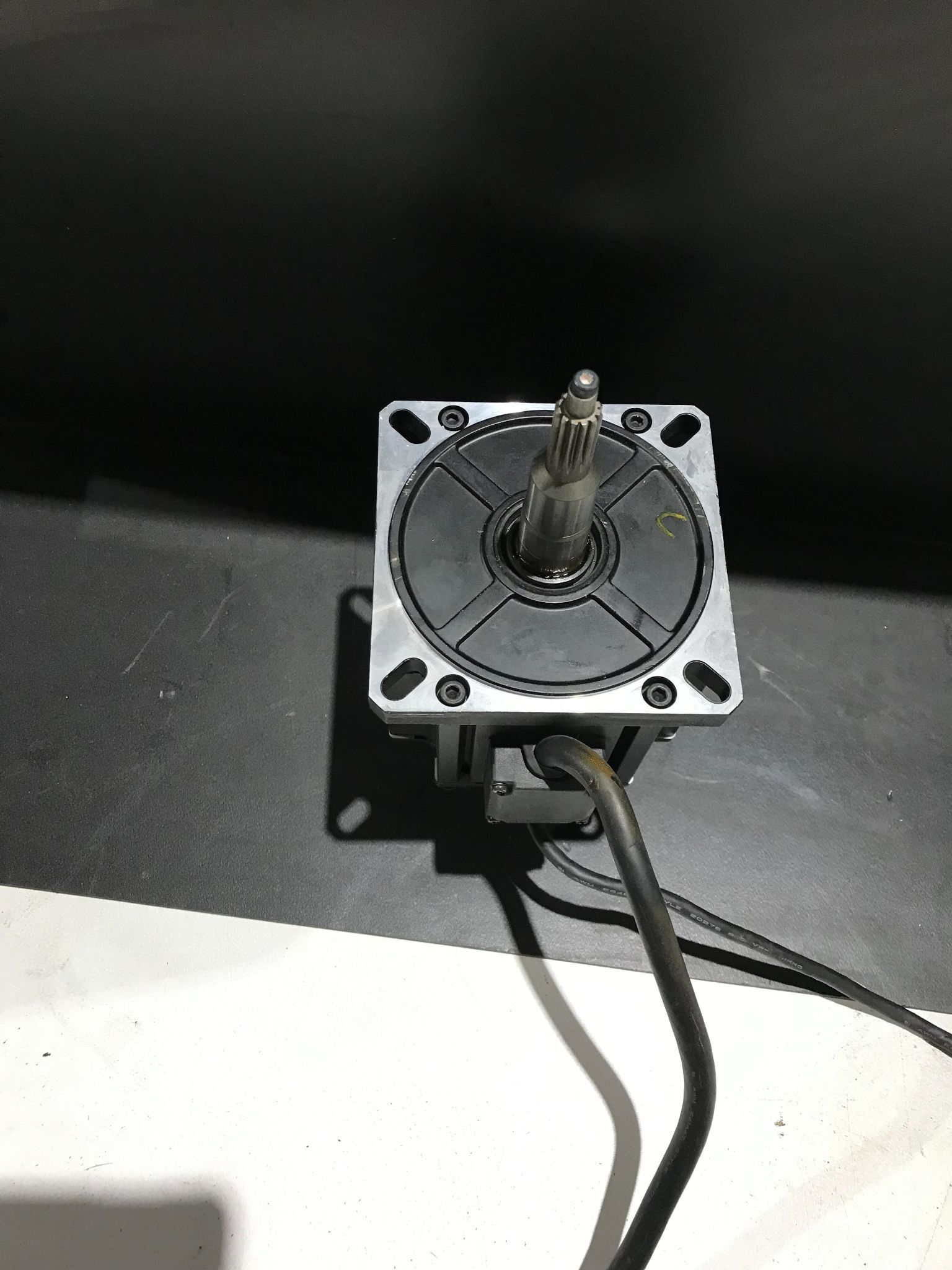NACHI SERVO MOTOR MQM082Q9V USED 1