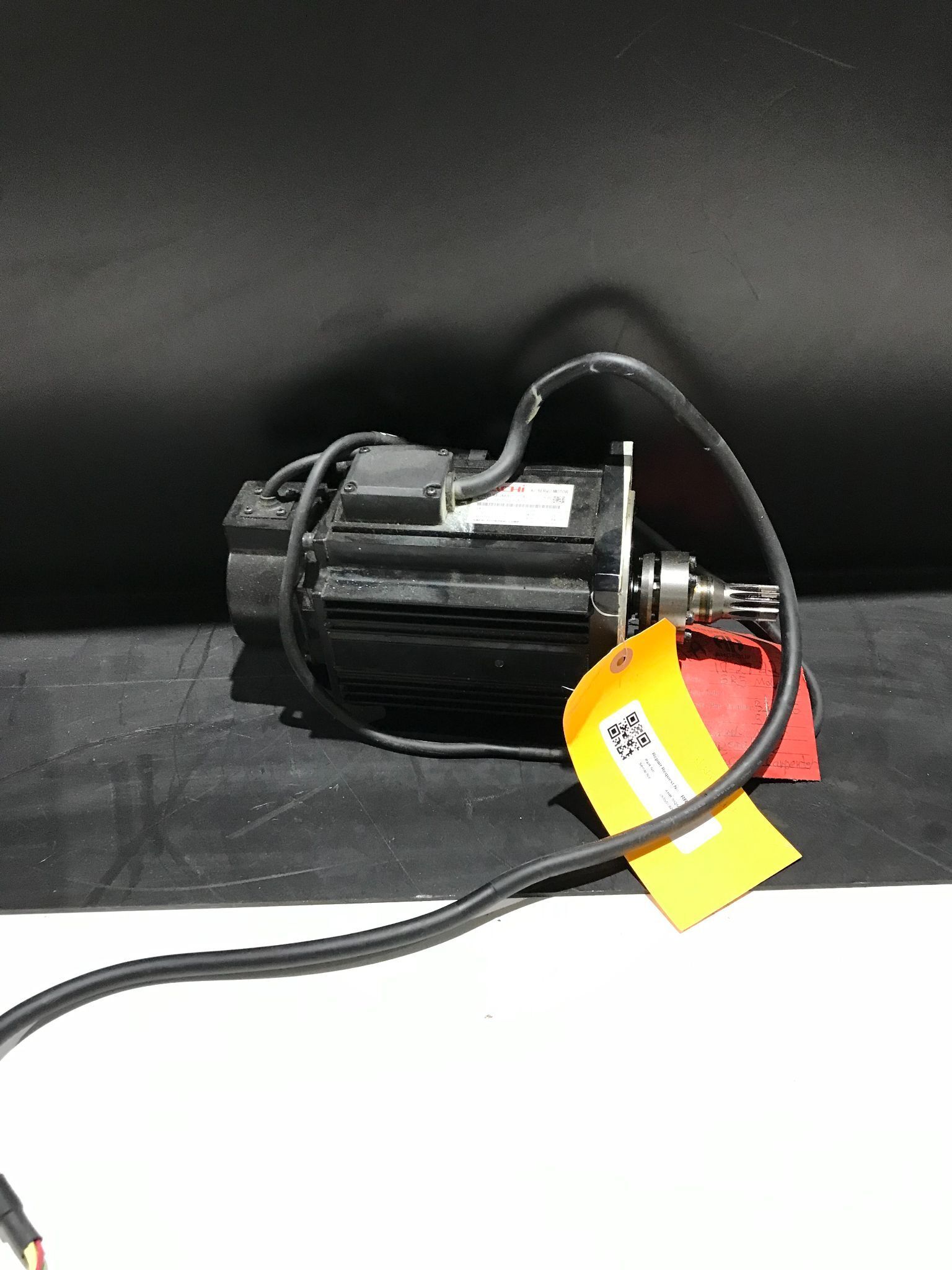 NACHI SERVO MOTOR MQMA202T4V3 USED 1