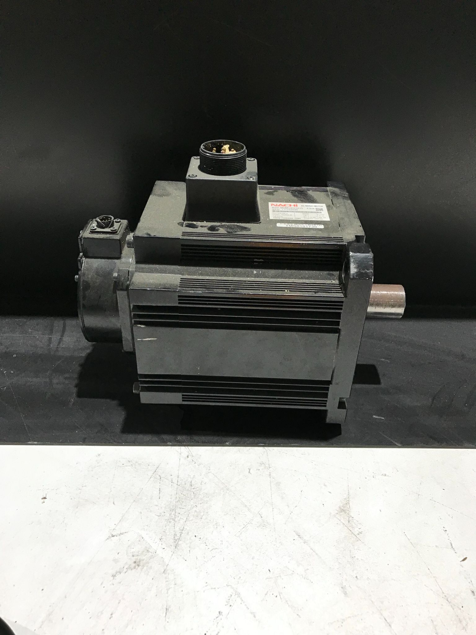 NACHI SERVO MOTOR MDMU402S2V5 USED 0