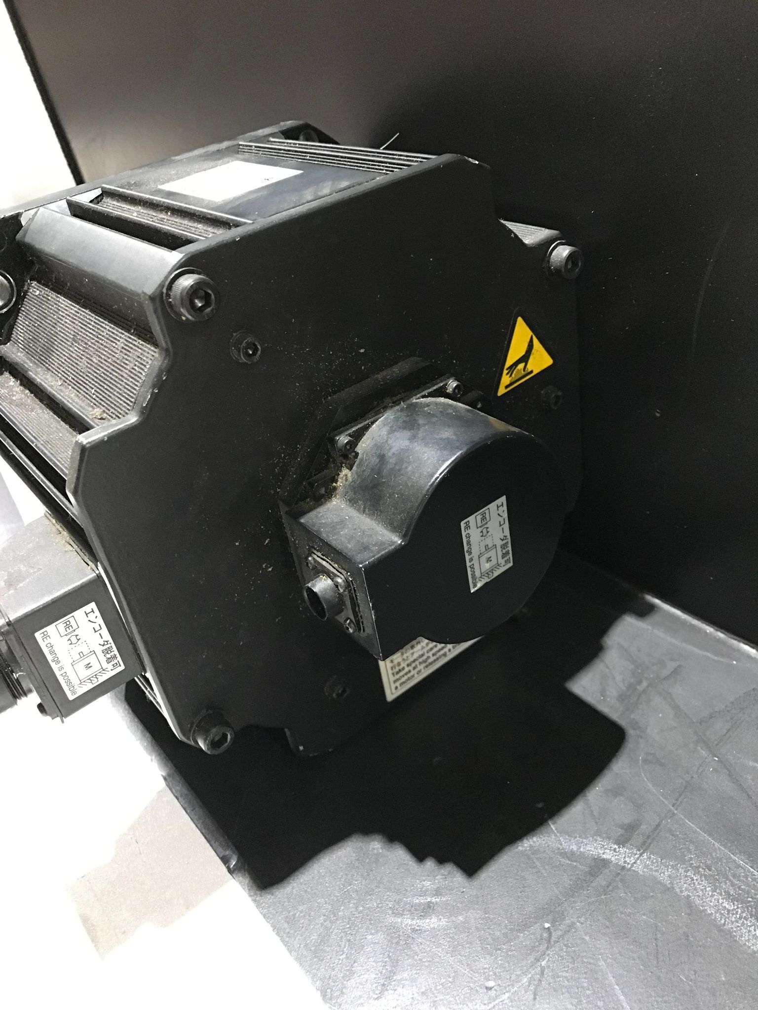 NACHI SERVO MOTOR MFMA452D5V3 USED 1
