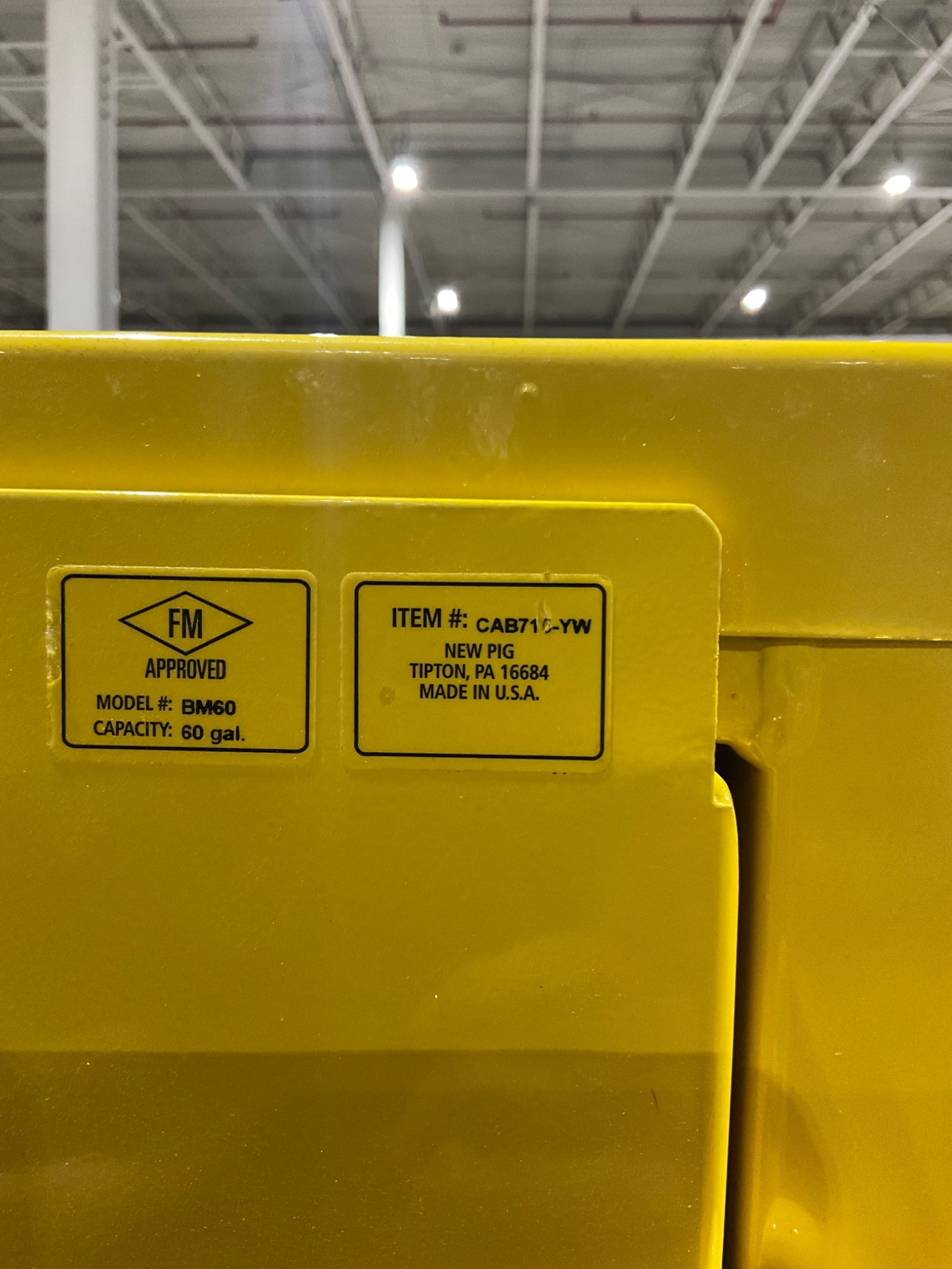 GLOBAL INDUSTRIAL BM60 Safety Cabinet for Flammable Materials USED 2