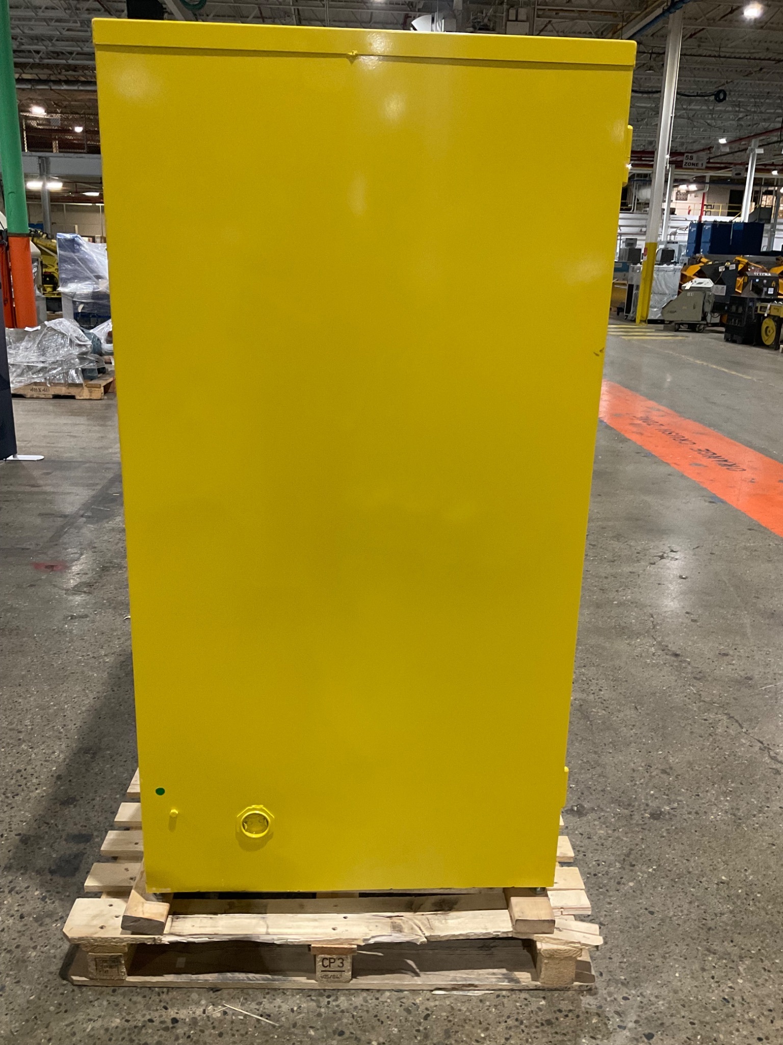 GLOBAL INDUSTRIAL BM60 Safety Cabinet for Flammable Materials USED 7