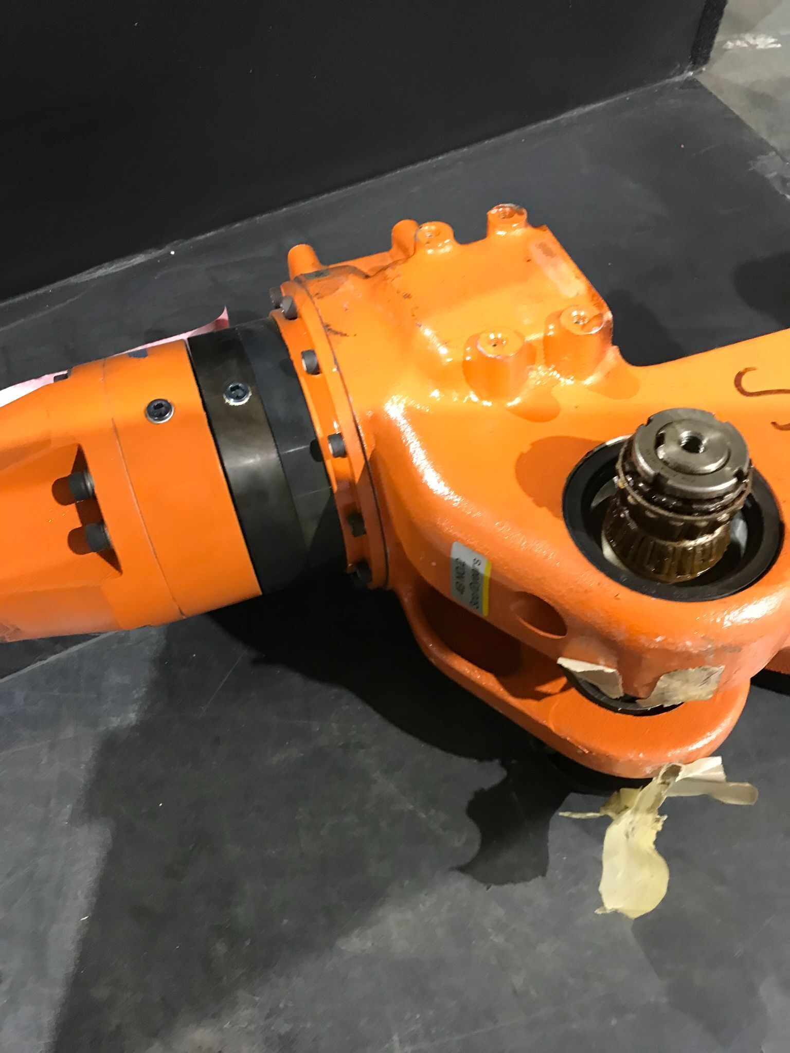 NACHI ROBOT ARM AND WRIST ASSEMBLY USED 2