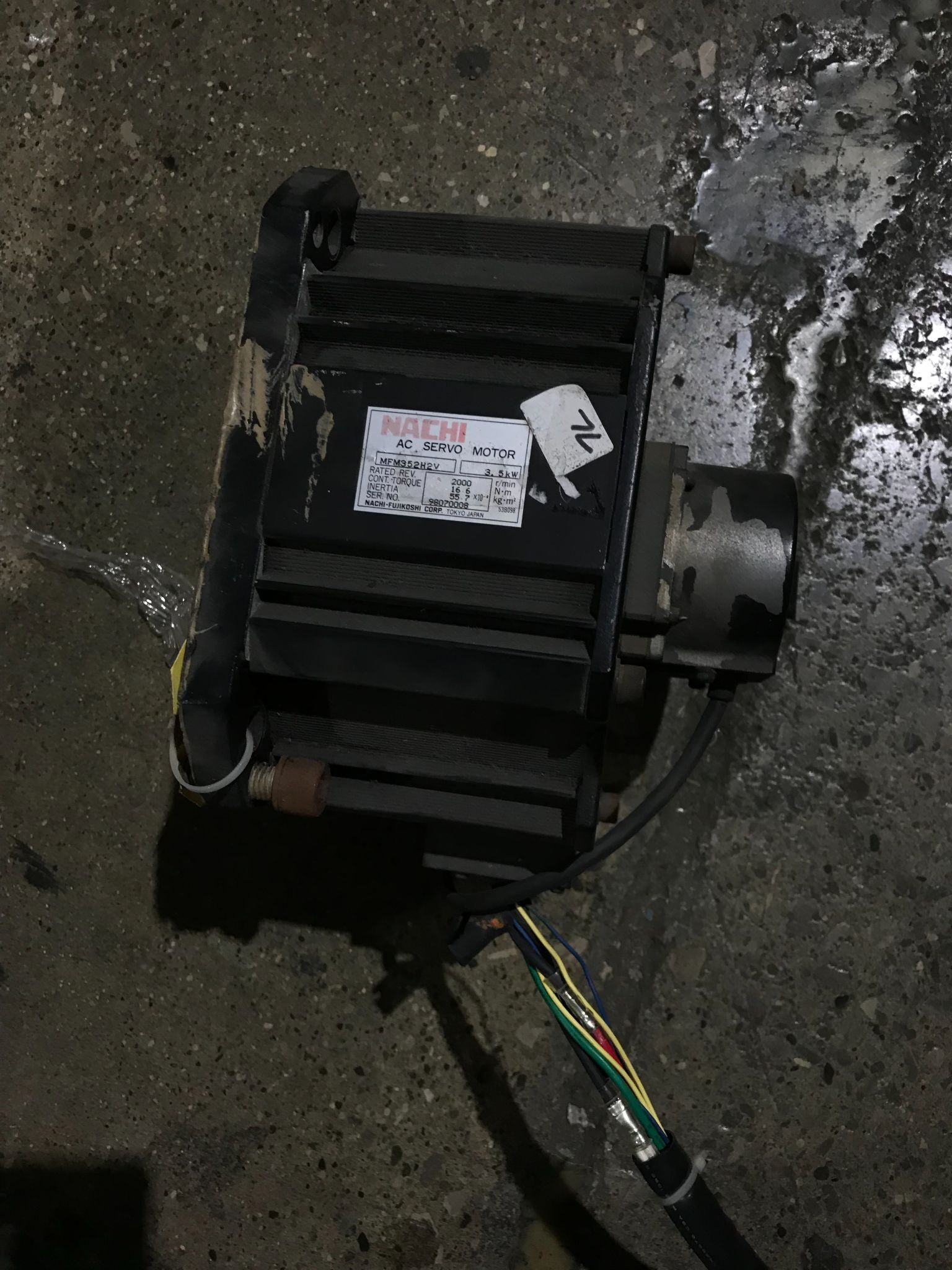 NACHI MFM352H2V SERVO MOTORS USED 4