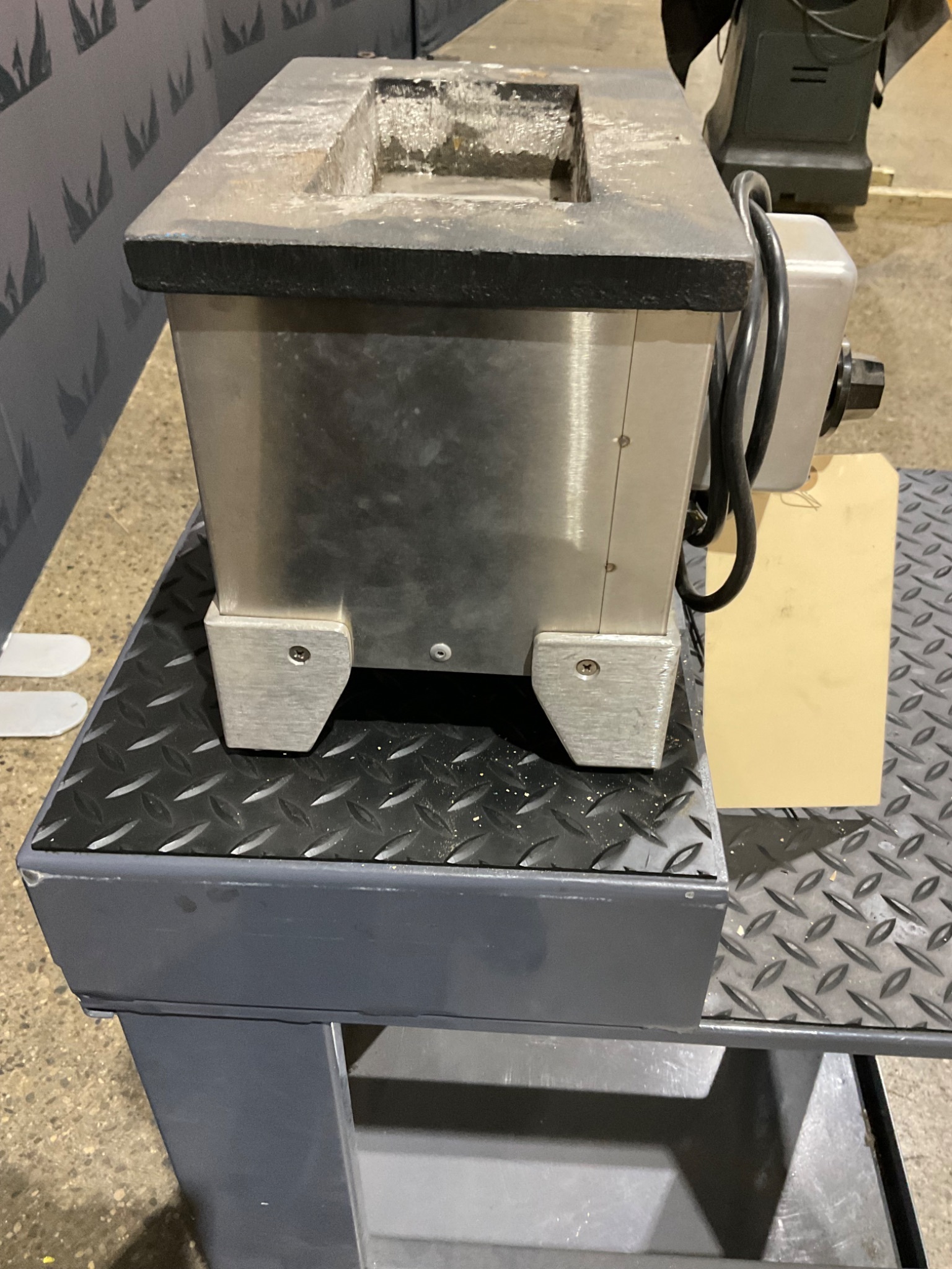 RITEHETE VSL 22-QUART ELECTRIC FORGE USED 5