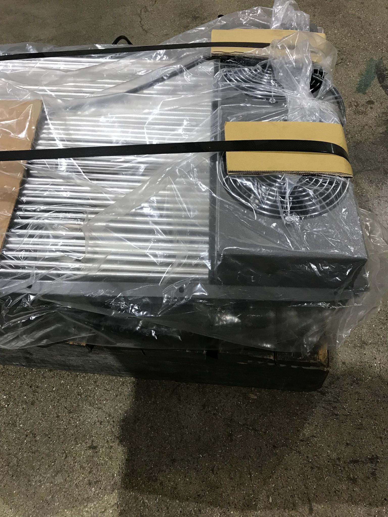 APW MCLEAN HX-38 PANEL AIR CONDITIONER / ENCLOSURE COOLER NEW 1