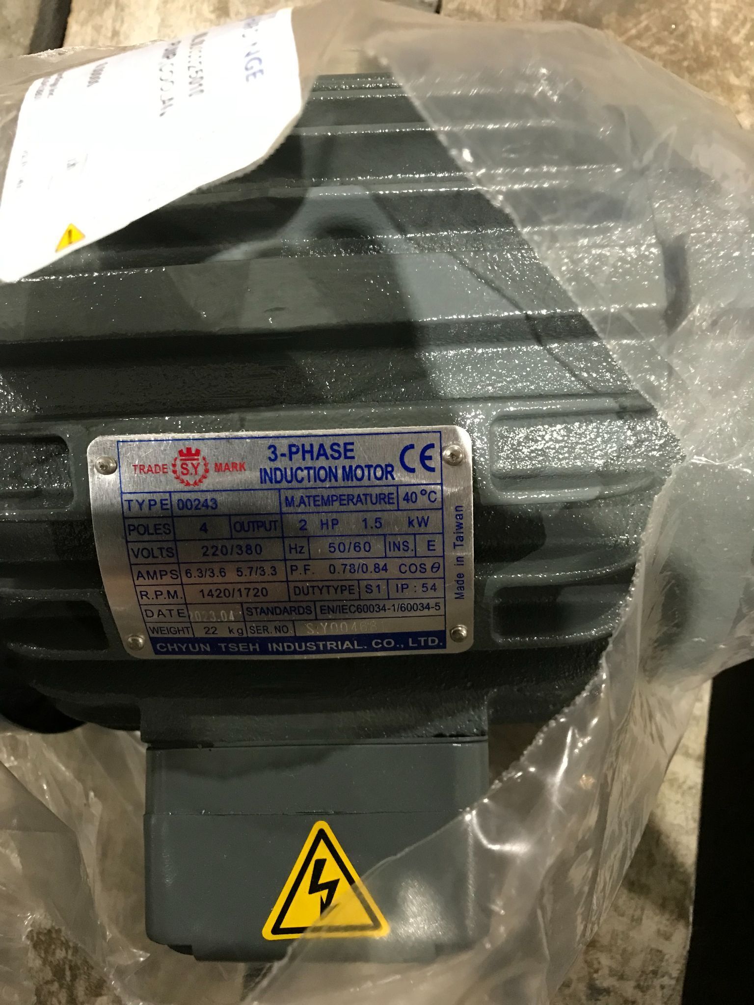 CHYUN TSEH INDUSTRIAL 0.0243 4-POLE 2HP MOTOR NEW 4
