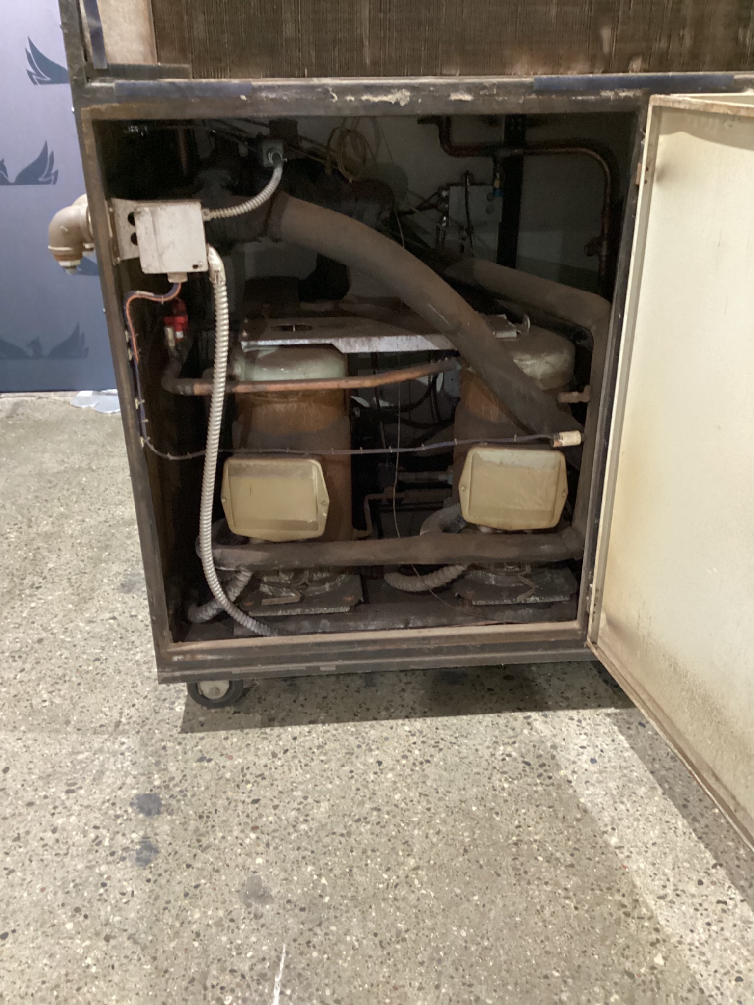 ACCU CHILLER THERMAL CARE LQ2A2003LXB 208V 10HP R-22 PROCESS CHILLER USED 11