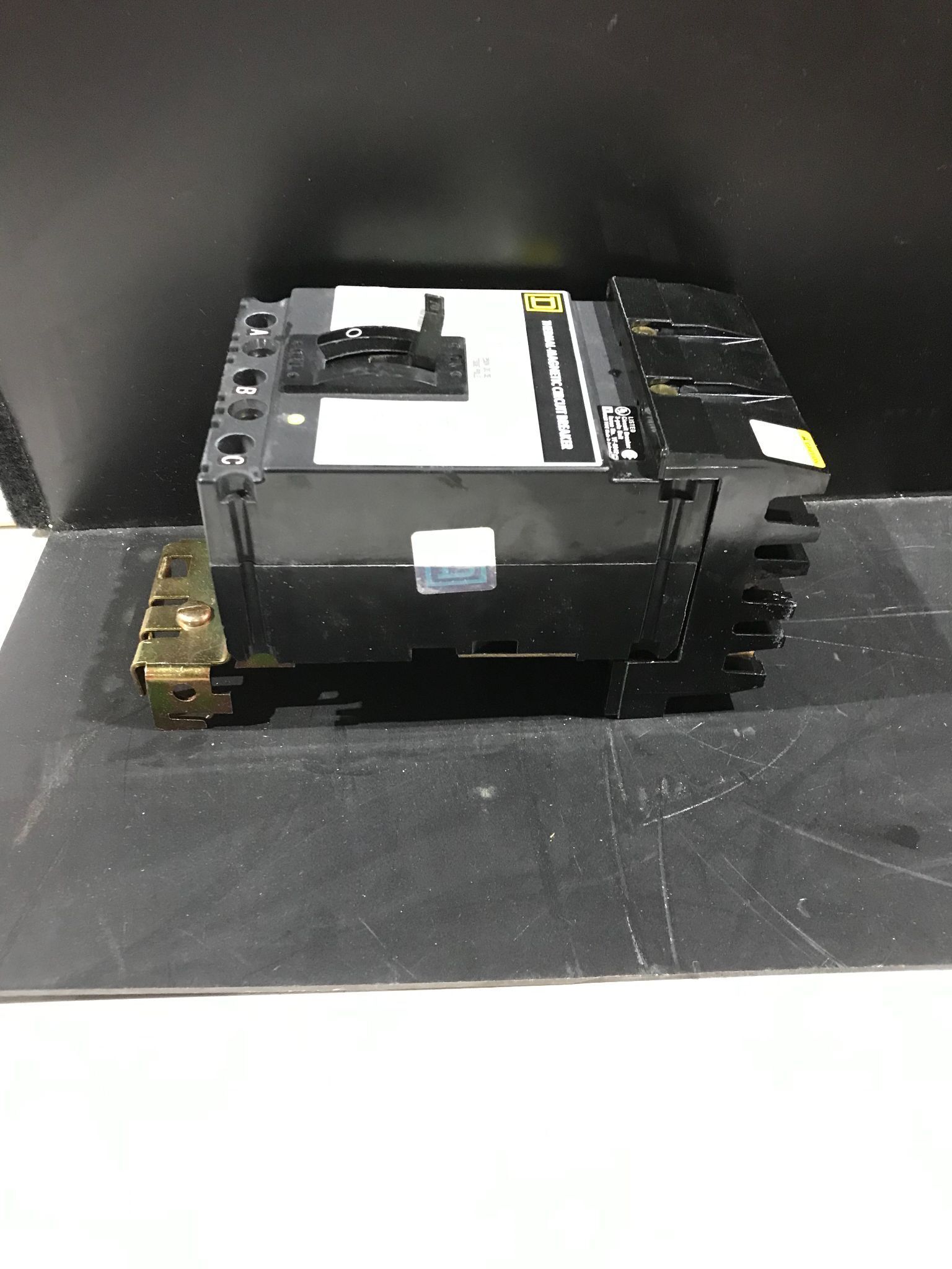 SQUARE D FA36070 CIRCUIT BREAKERS USED 1
