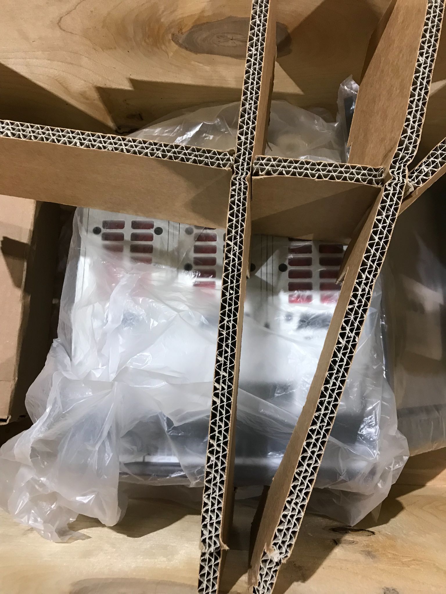 ABB SACE EMAX 2 AIR CIRCUIT BREAKER NEW 1