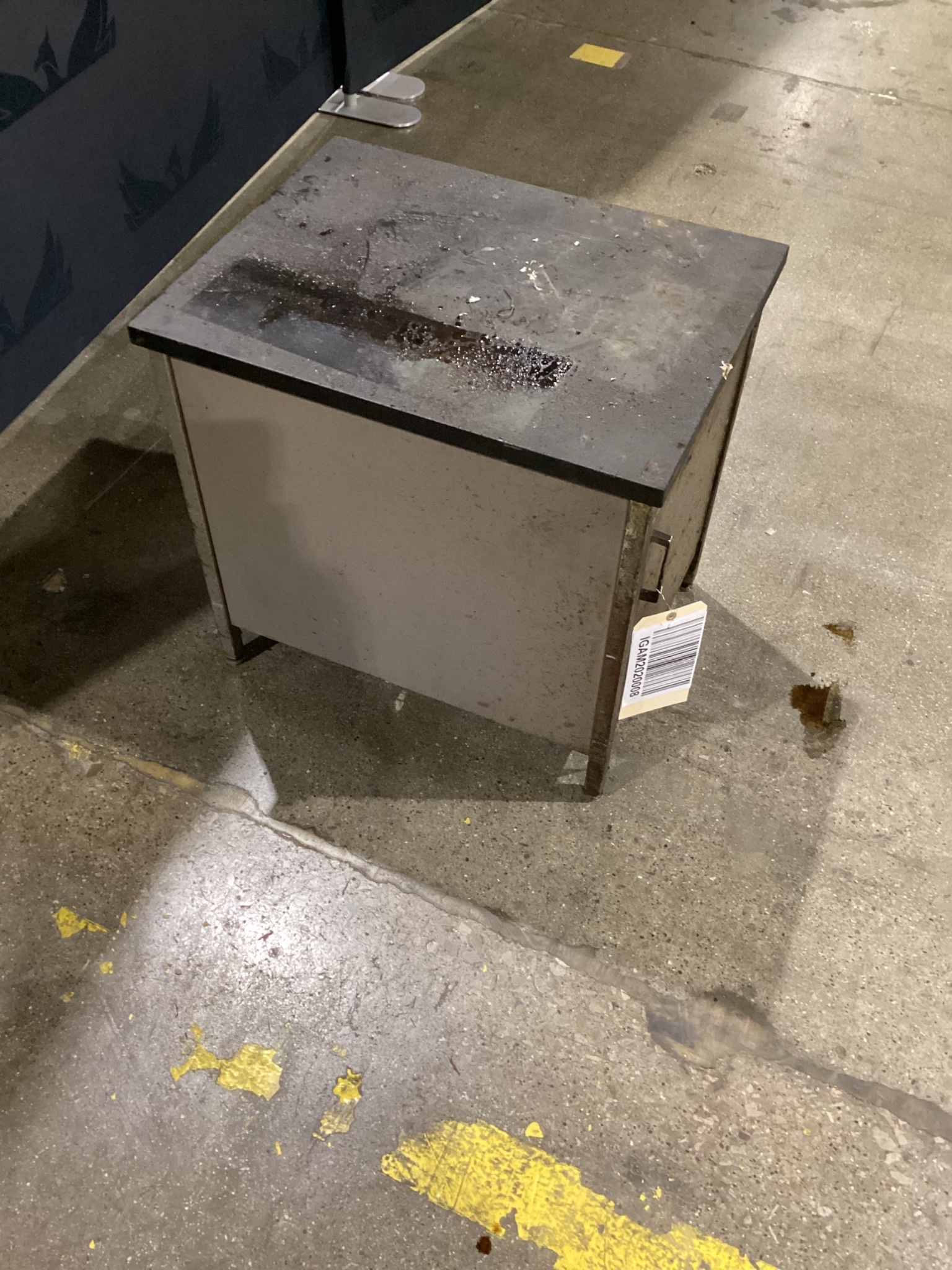 SMALL STORAGE CABINET FULL WITH MISC CUTTING TOOLS USED 2