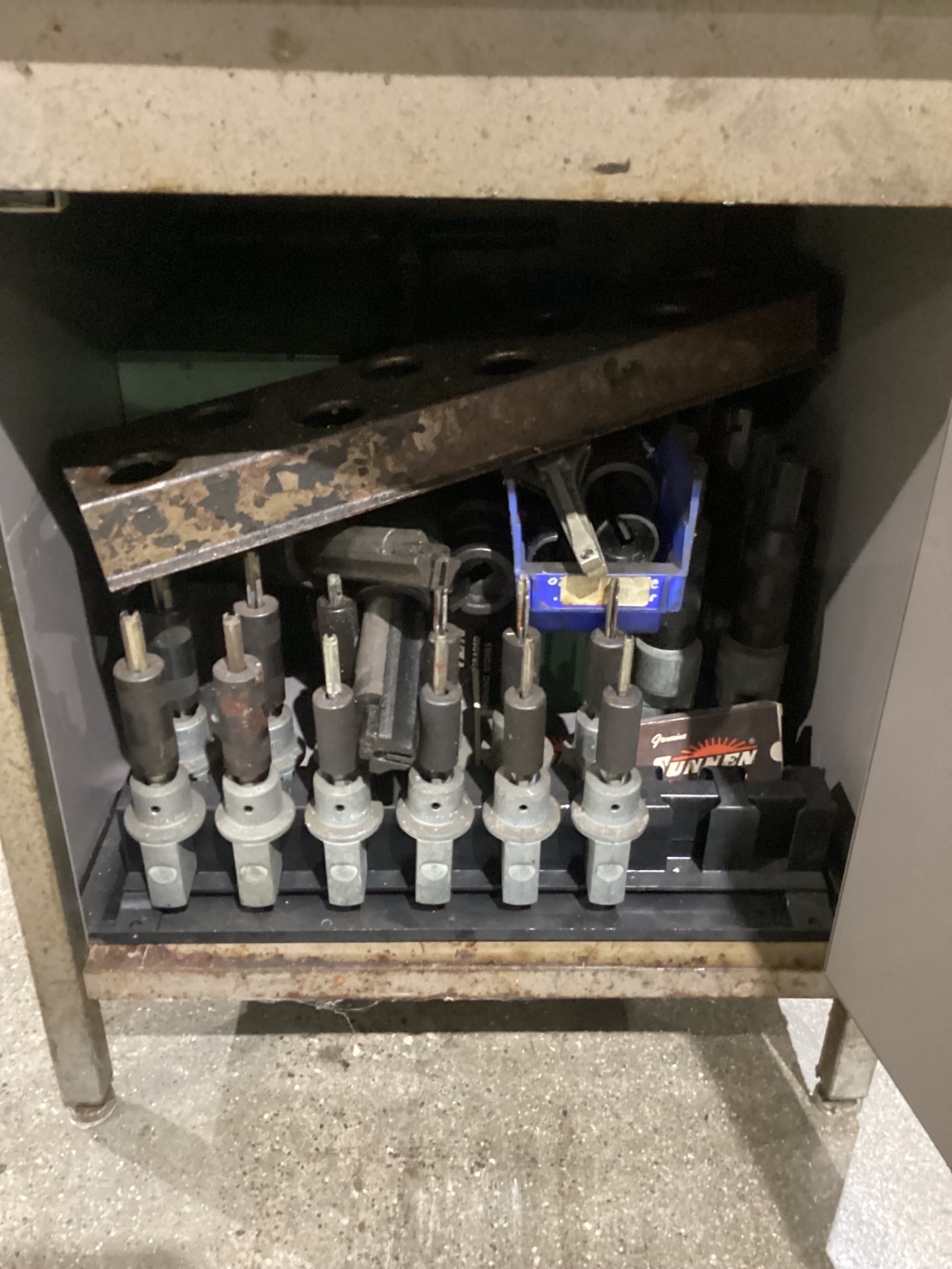 SMALL STORAGE CABINET FULL WITH MISC CUTTING TOOLS USED 5