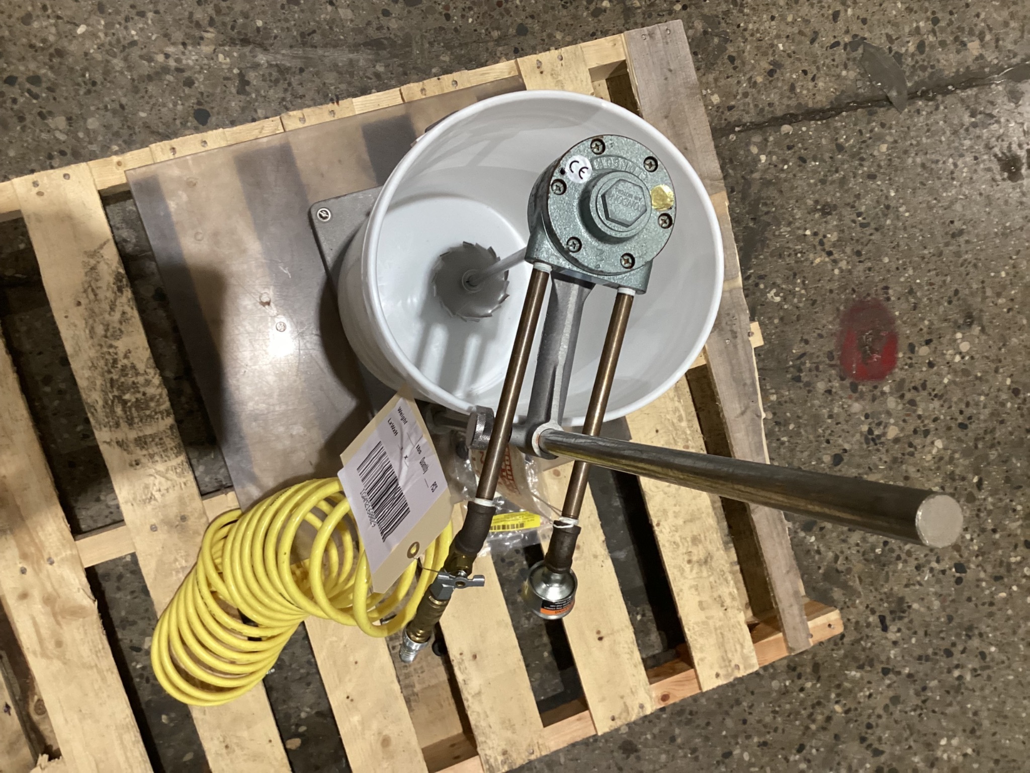 PNEUMATIC BUCKET MIXER USED 4