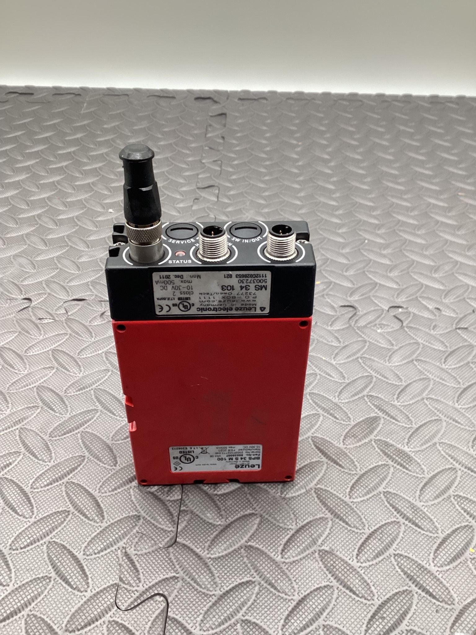 LEUZE BPS 34 S M 100 BARCODE POSITIONING SYSTEM IP65 USED 5