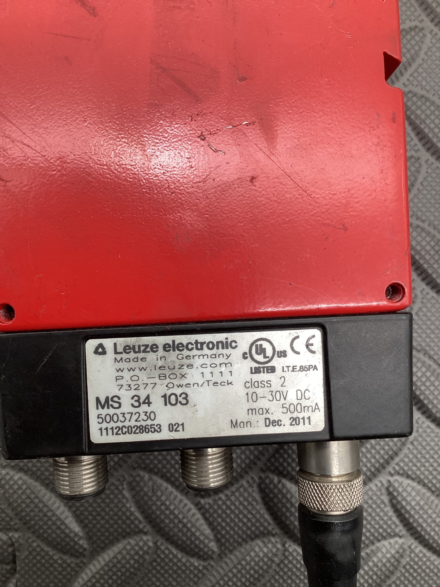 LEUZE BPS 34 S M 100 BARCODE POSITIONING SYSTEM IP65 USED 8