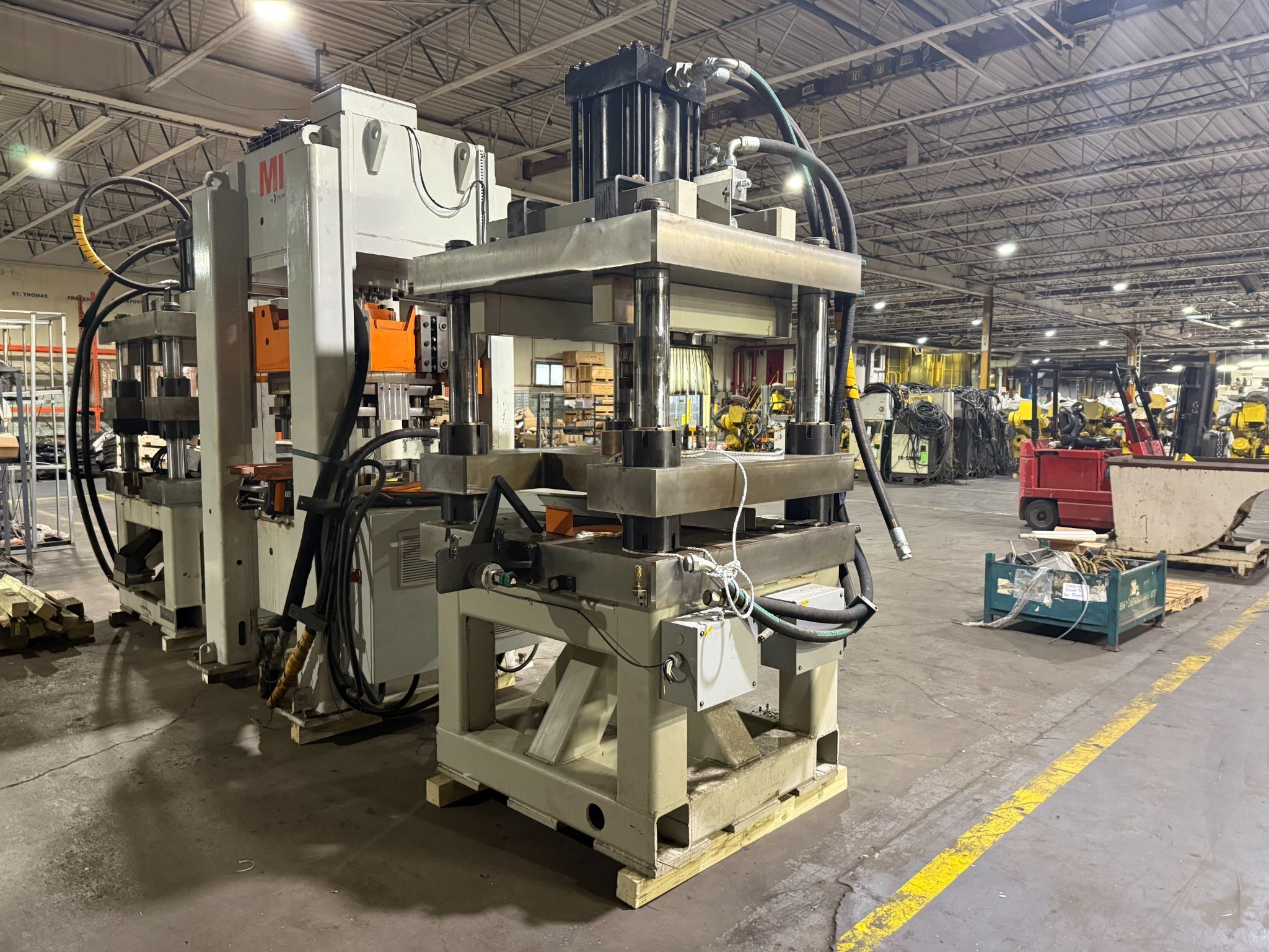 AIM 35* Ton Hydraulic Press AS-IS - Parts included 3