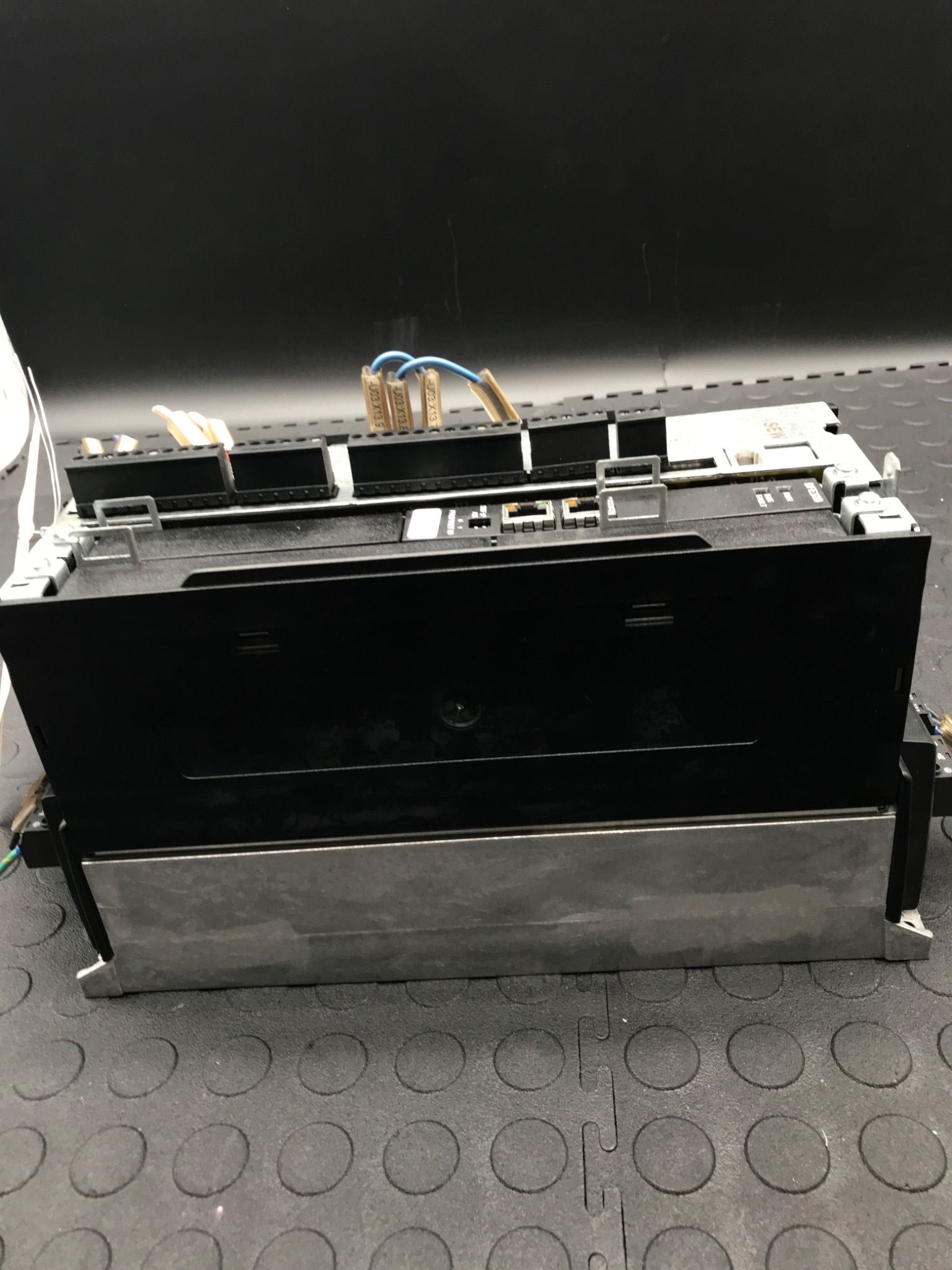 SEW EURODRIVE MDX61B0040-5A3-4-0T Movidrive B Frequency Inverter 5.5kW 400V USED 1